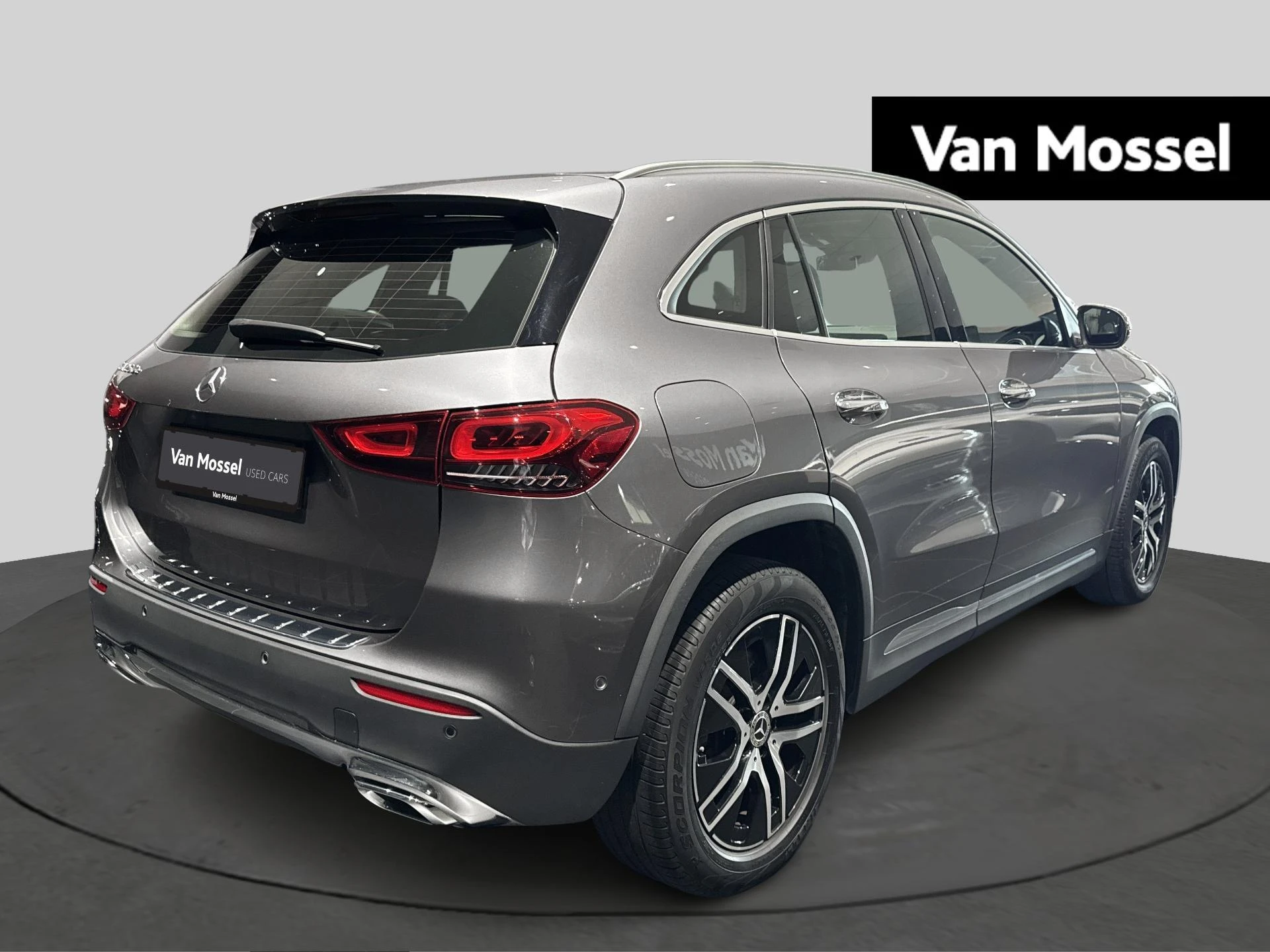 Mercedes-Benz-GLA-image-3