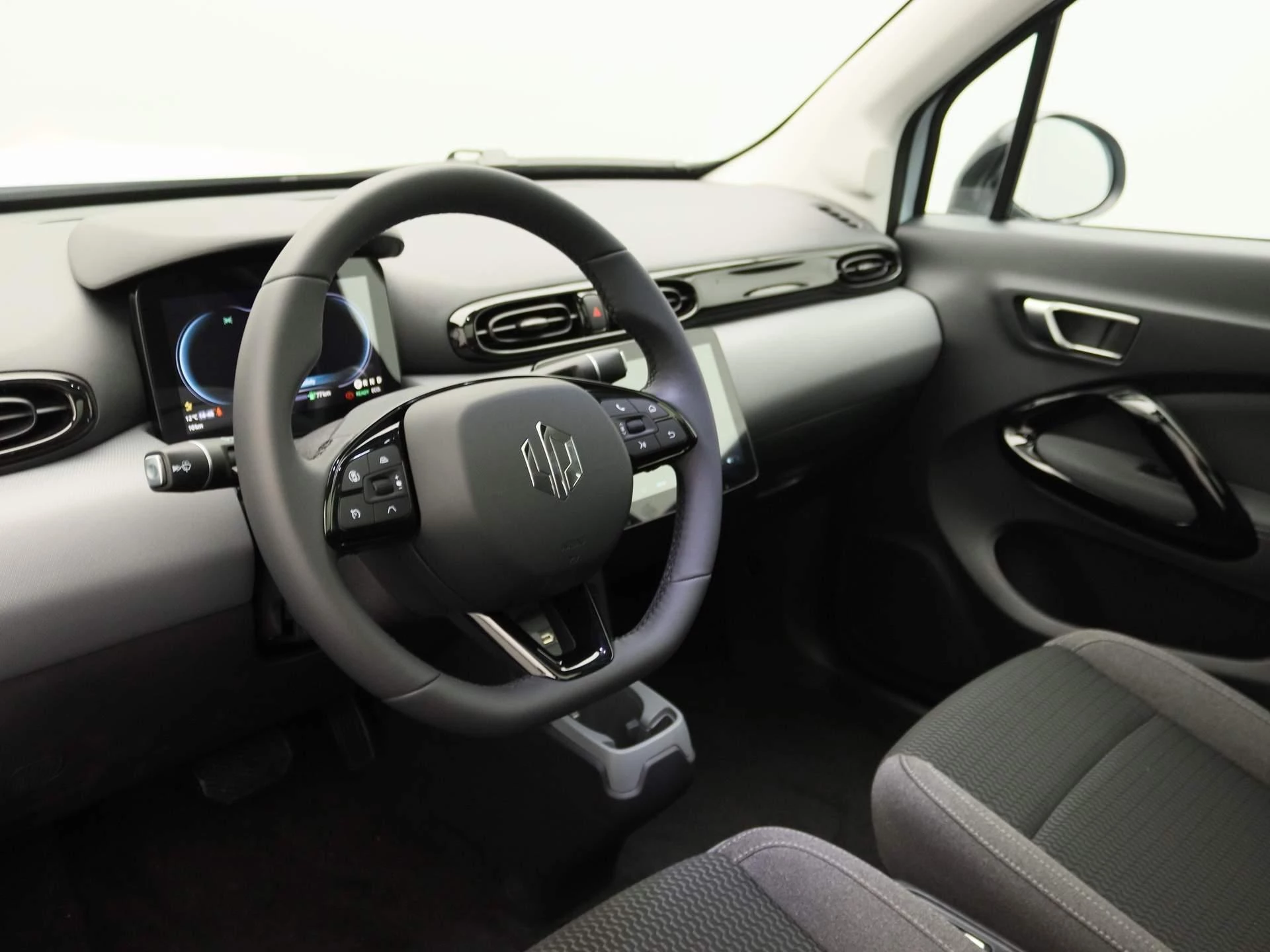 Leapmotor-T03-image-19