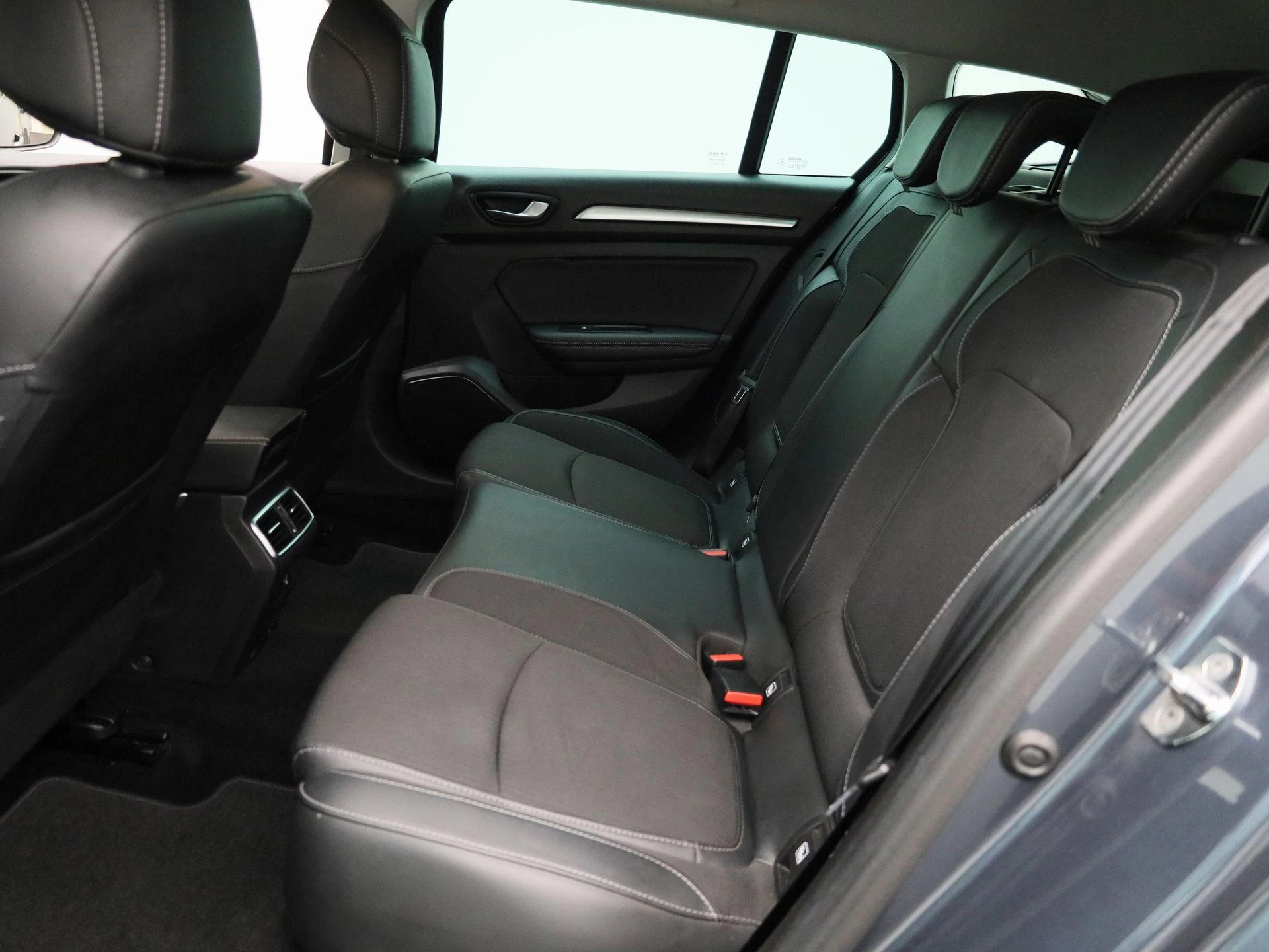 Renault-Mégane Grand Tour-image-11