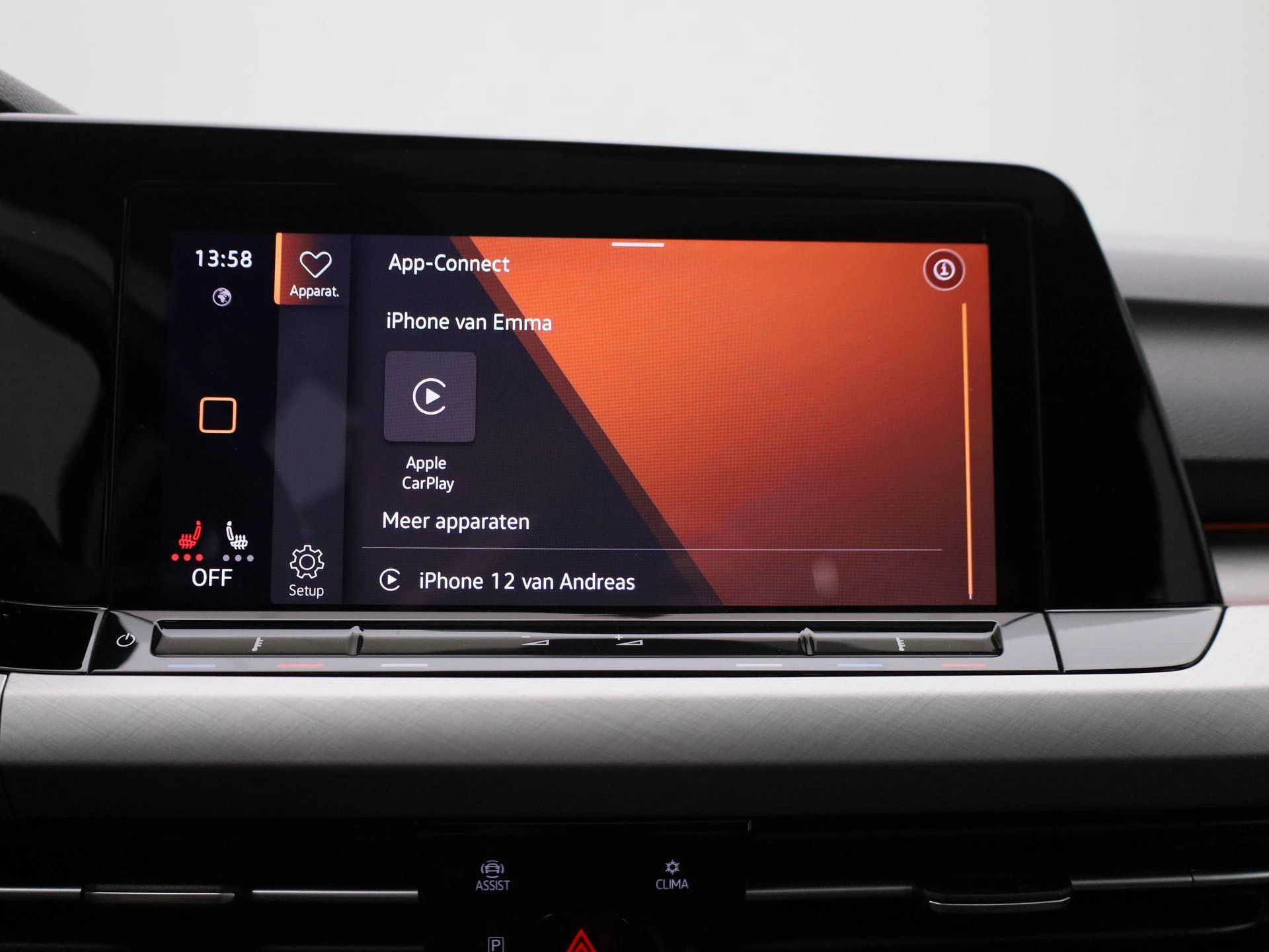 Volkswagen-Golf-image-25