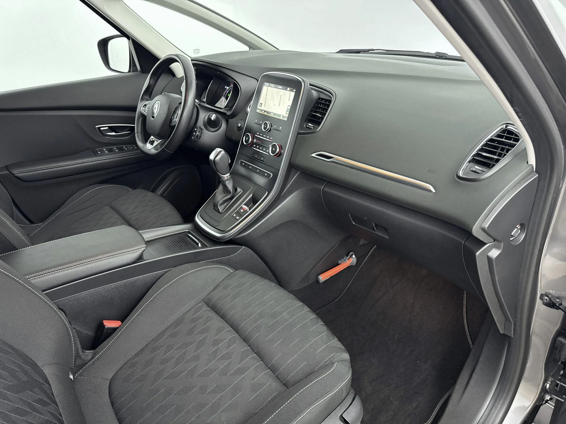 Renault-Scénic-image-15
