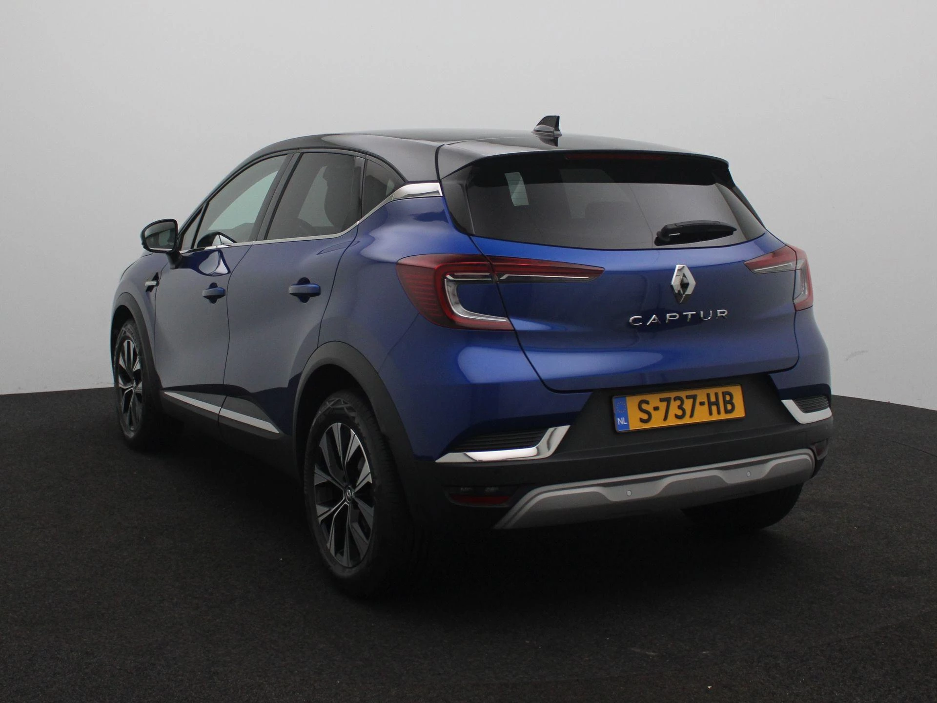 Renault-Captur-image-1