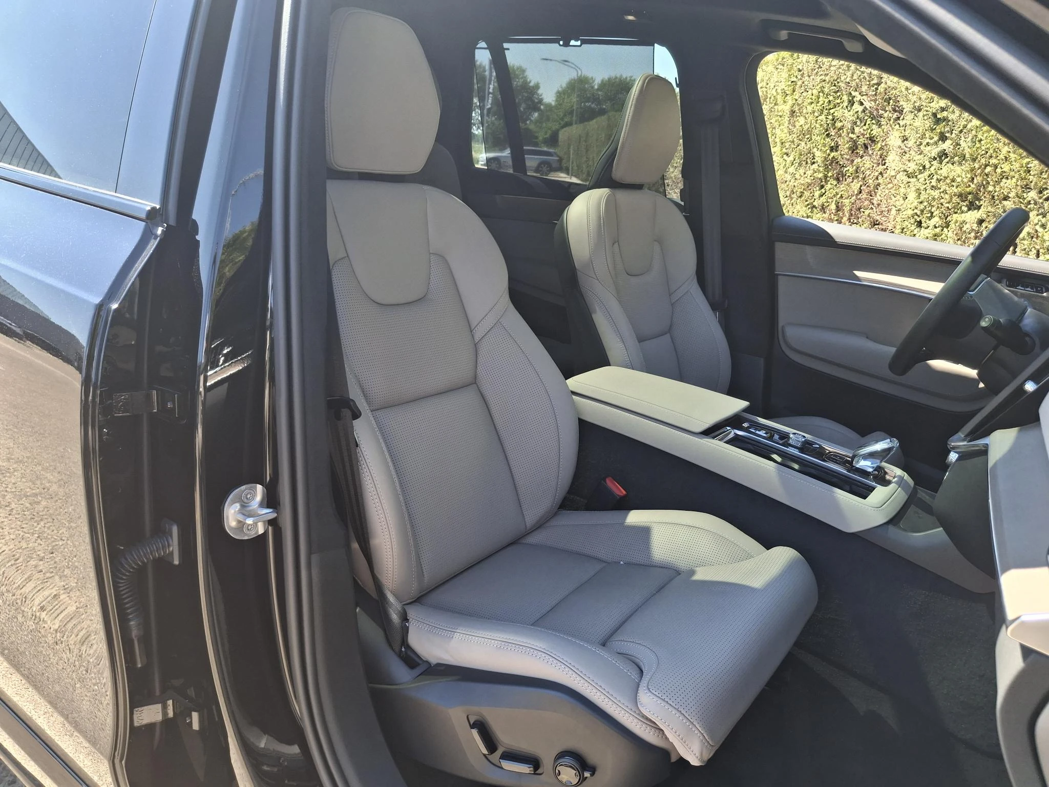 Volvo-XC90-image-3