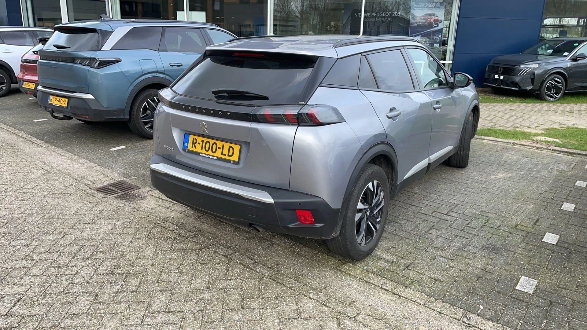 Peugeot 2008 1.2 PureTech Allure Pack
