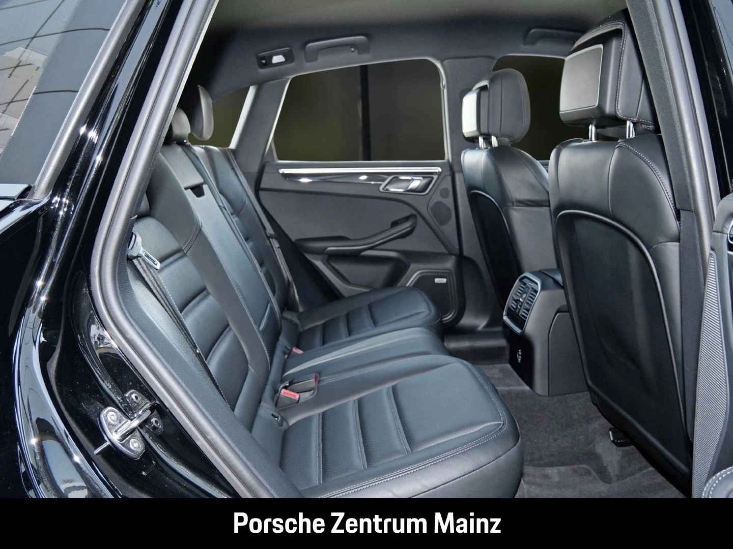 Porsche-Macan-image-15
