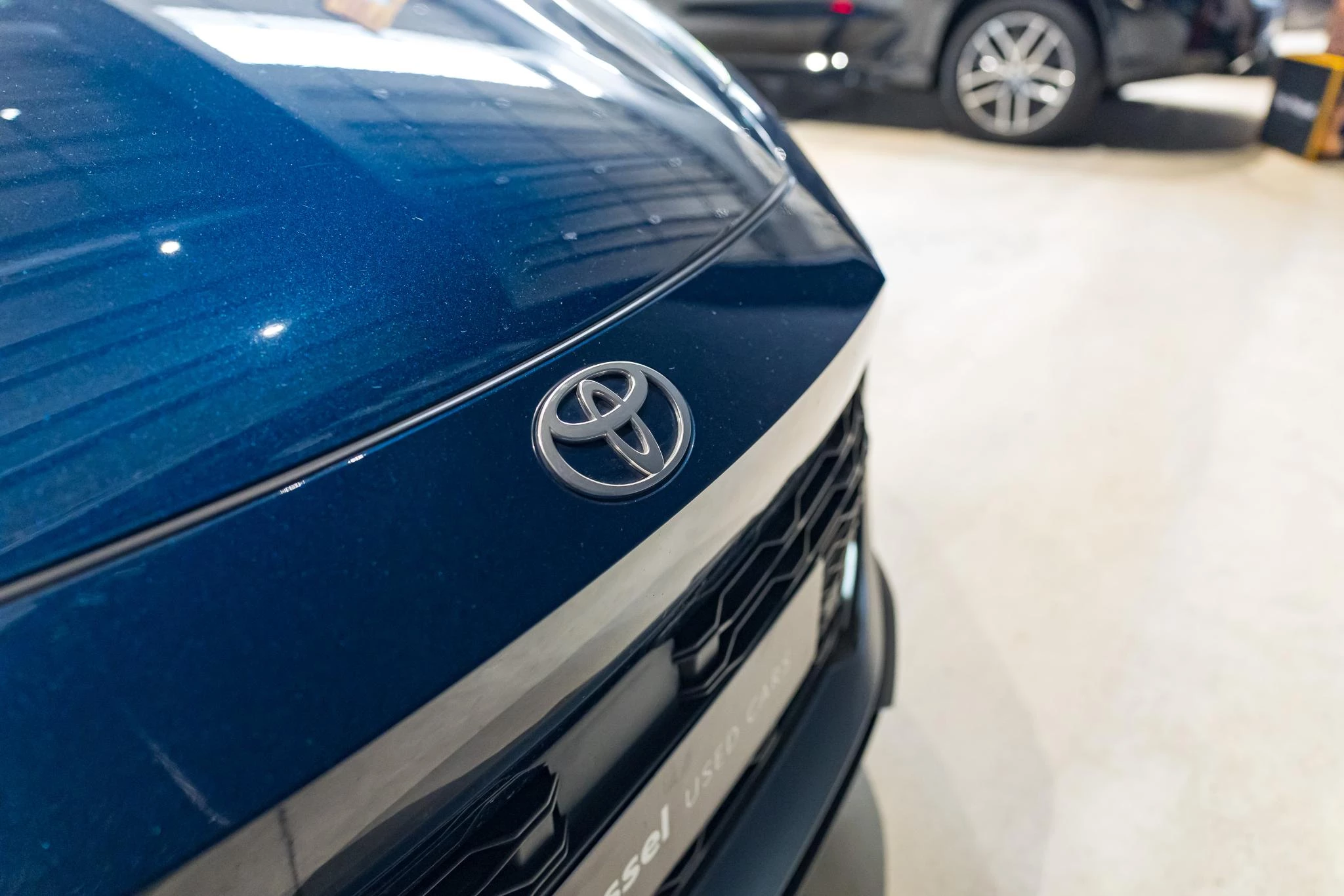 Toyota C-HR 1.8 VVT i-Hybrid C-Lub Mono-Tone E-CVT