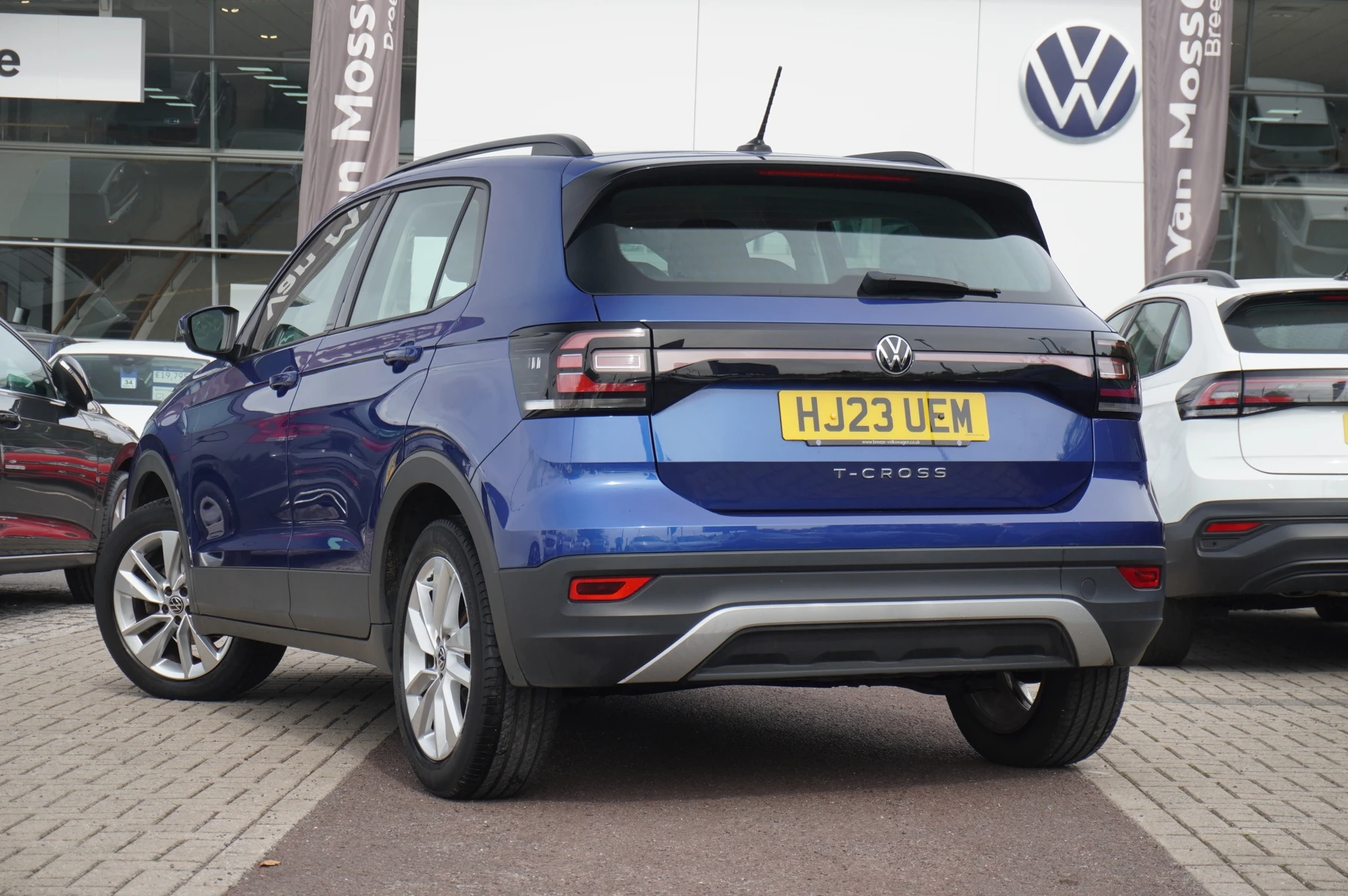 Volkswagen-T-Cross-image-2