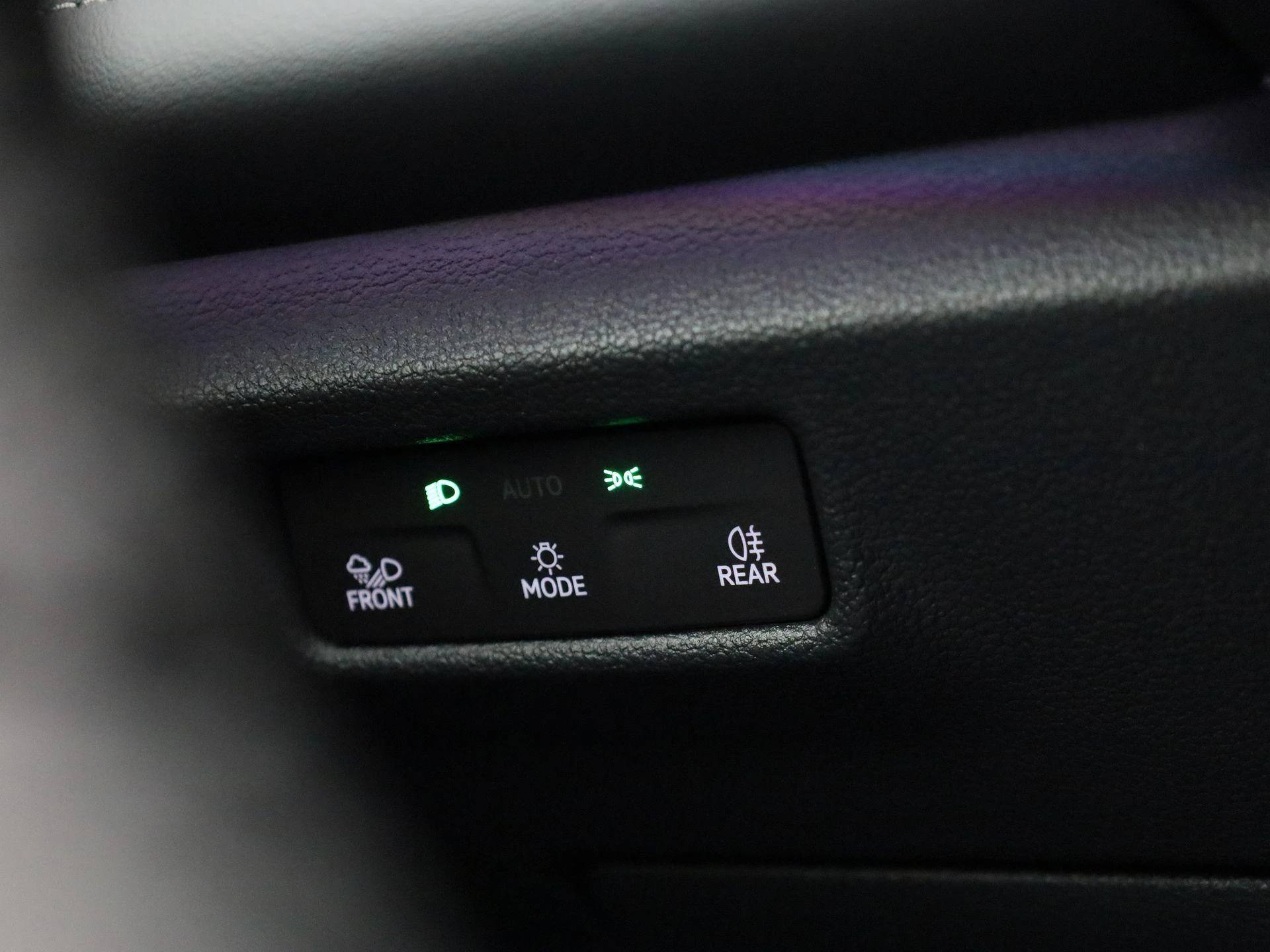 Volkswagen-Tiguan-image-30