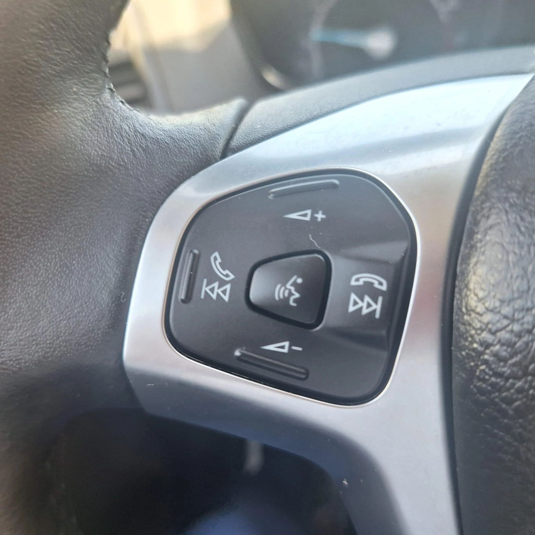 Ford-EcoSport-image-23