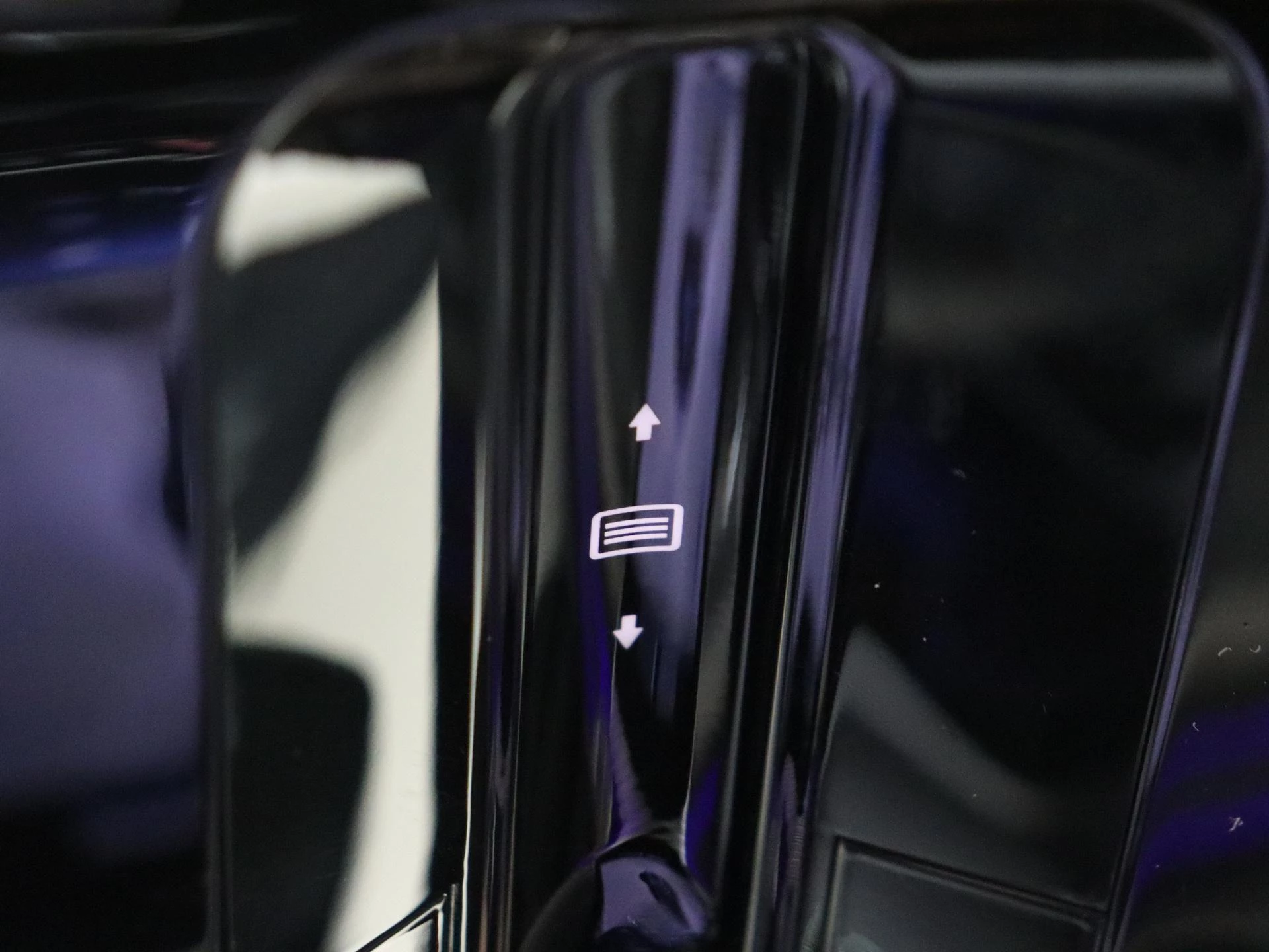 Mercedes-Benz-GLC-image-21