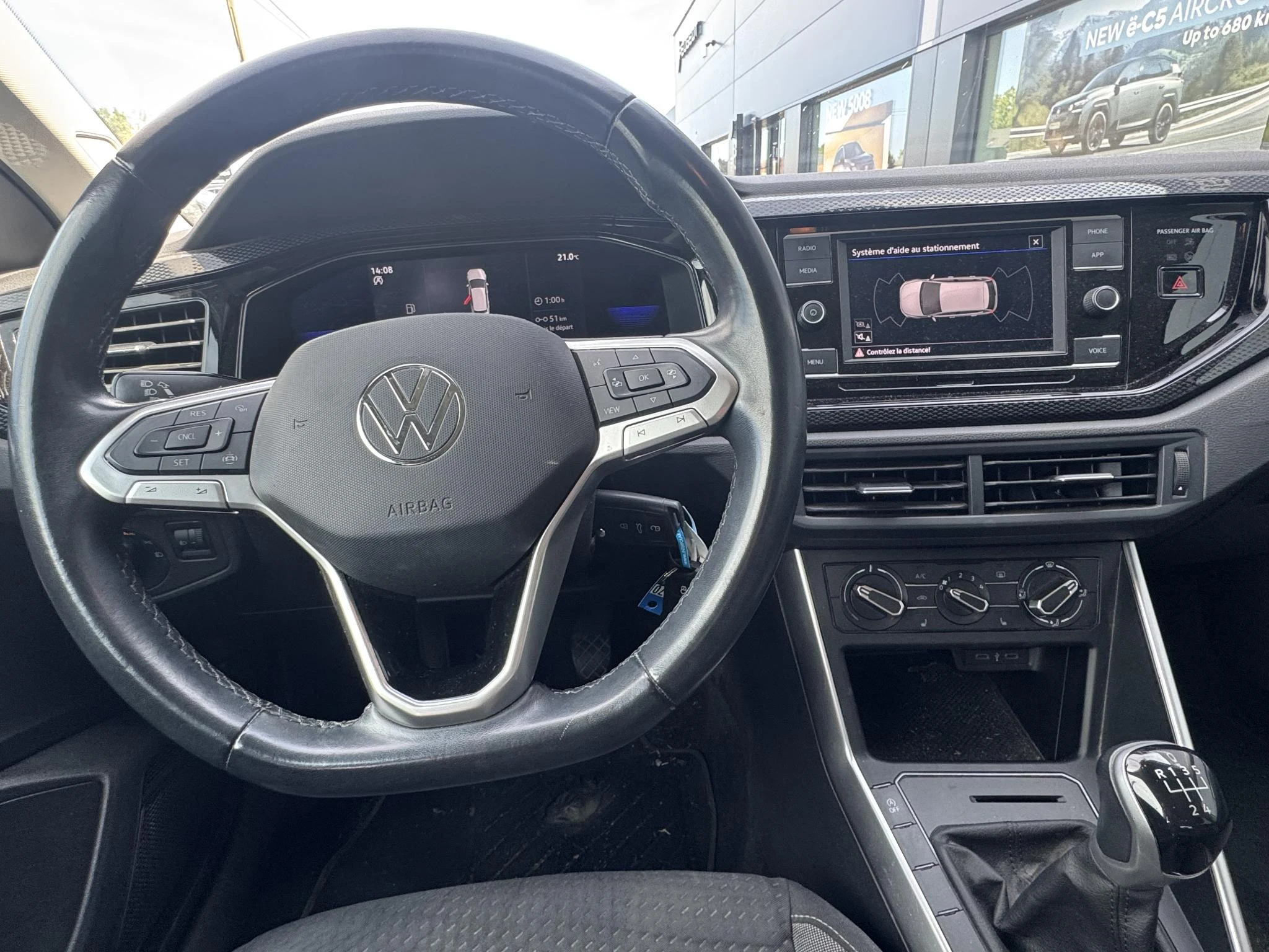 Volkswagen-Polo-image-13