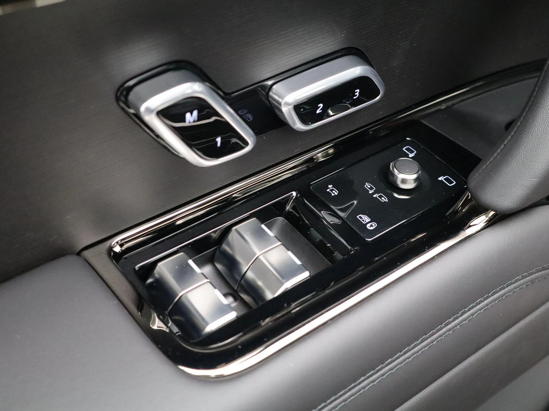 Land Rover-Range Rover Sport-image-29