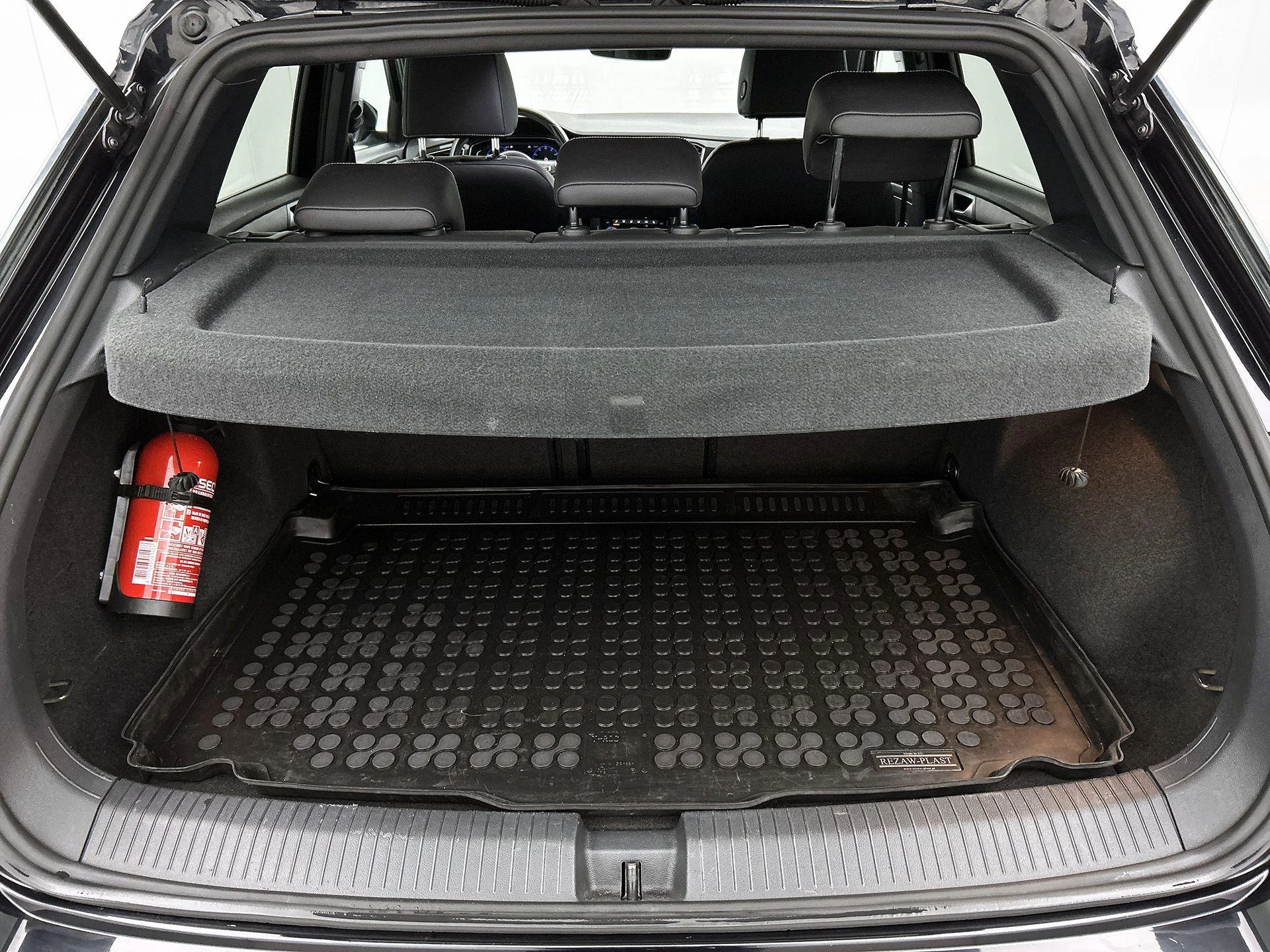 Volkswagen-T-Roc-image-23