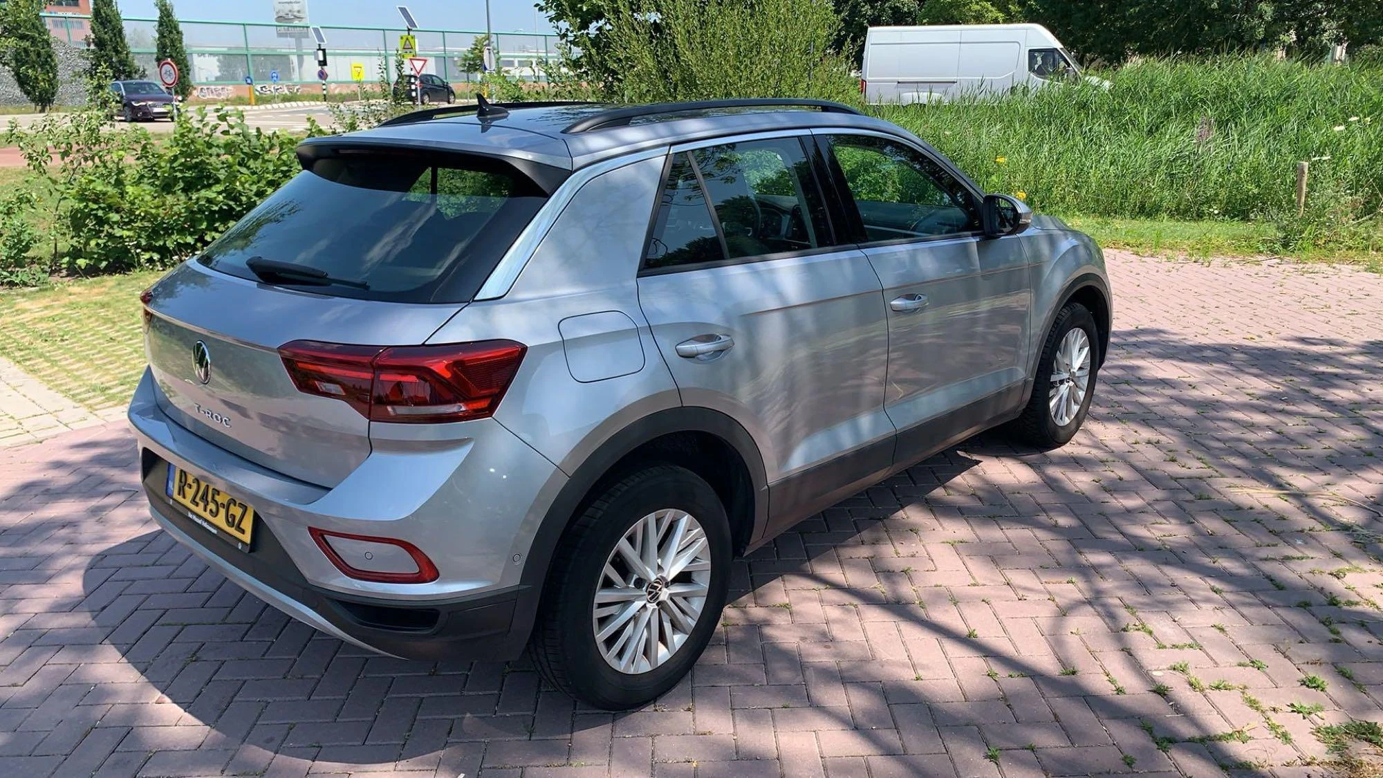 Volkswagen-T-Roc-image-4
