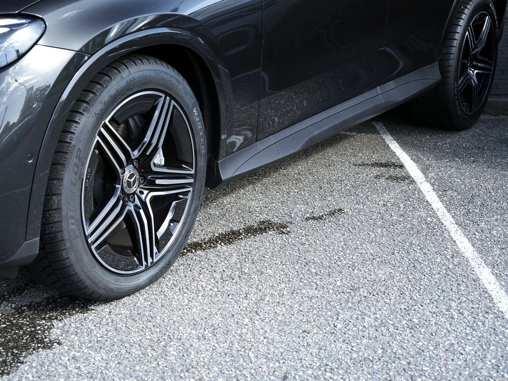 Mercedes-Benz-GLC 220 d-image-6