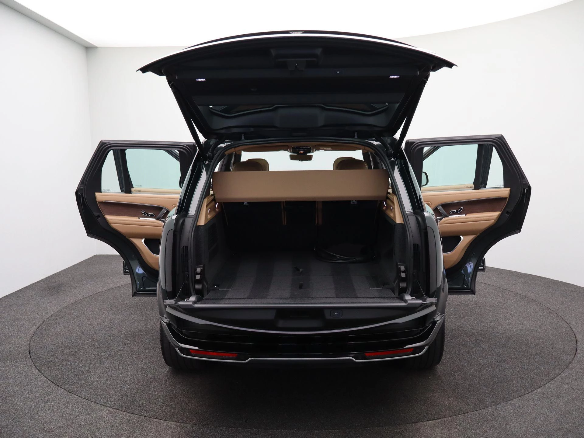 Land Rover-Range Rover-image-13