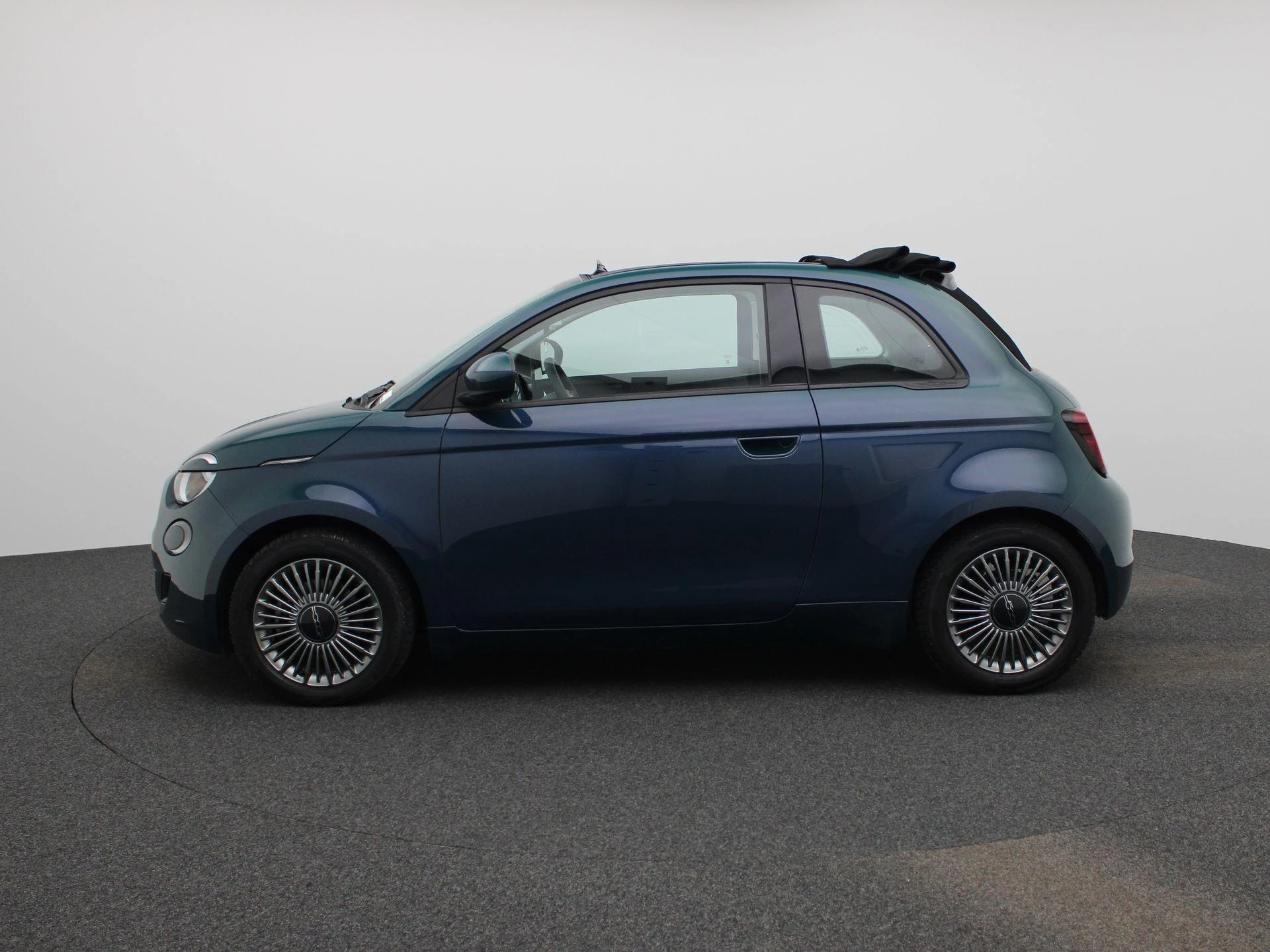 Fiat-500C-image-3