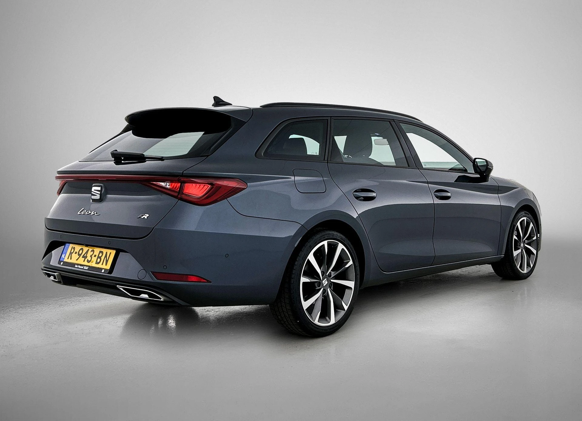 SEAT-Leon-image-3