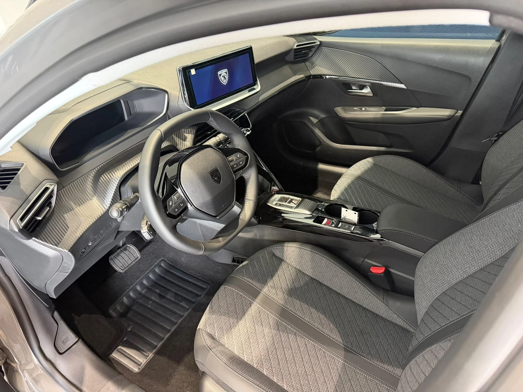Peugeot-208-image-14