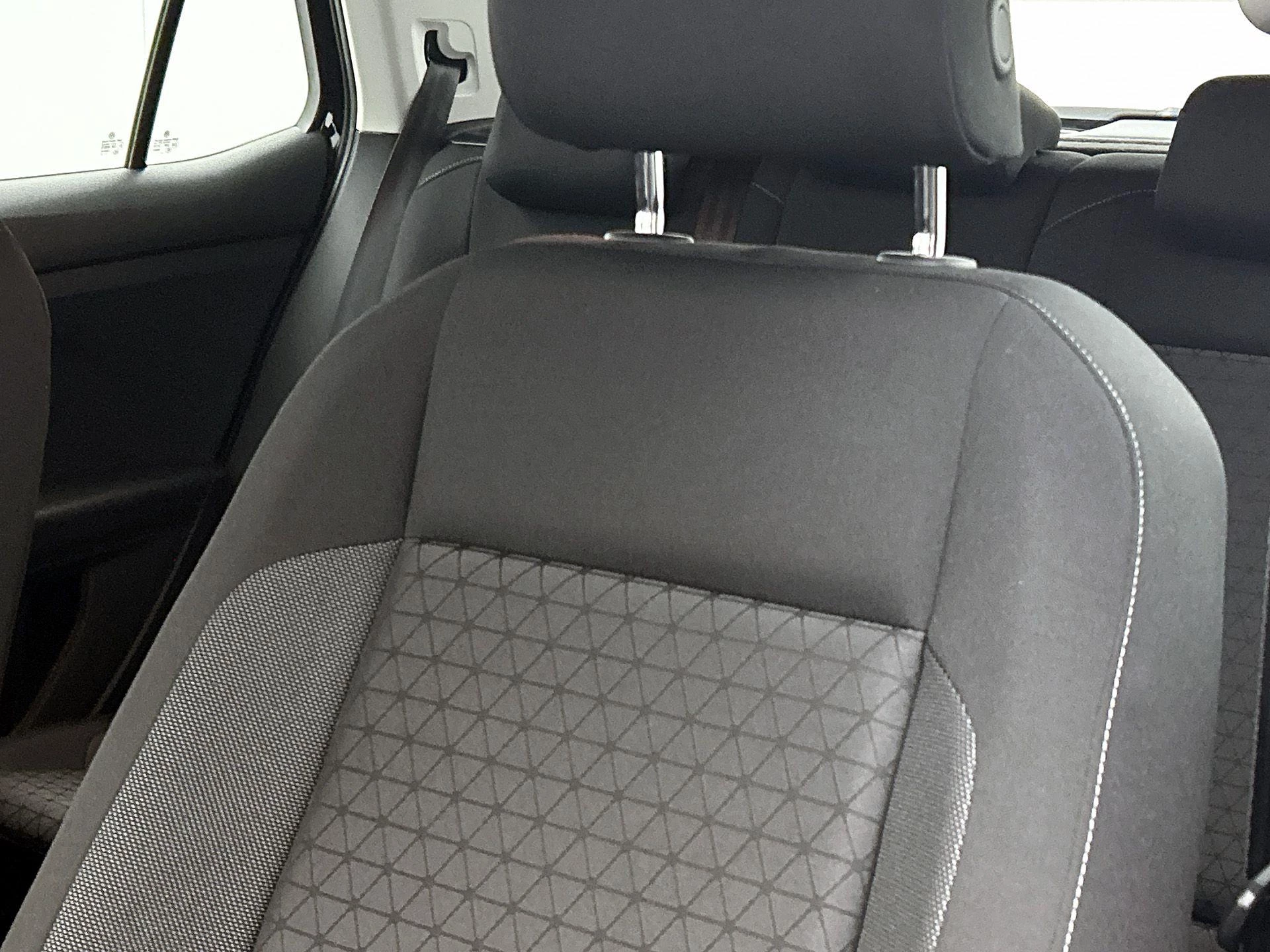 Volkswagen-T-Cross-image-12