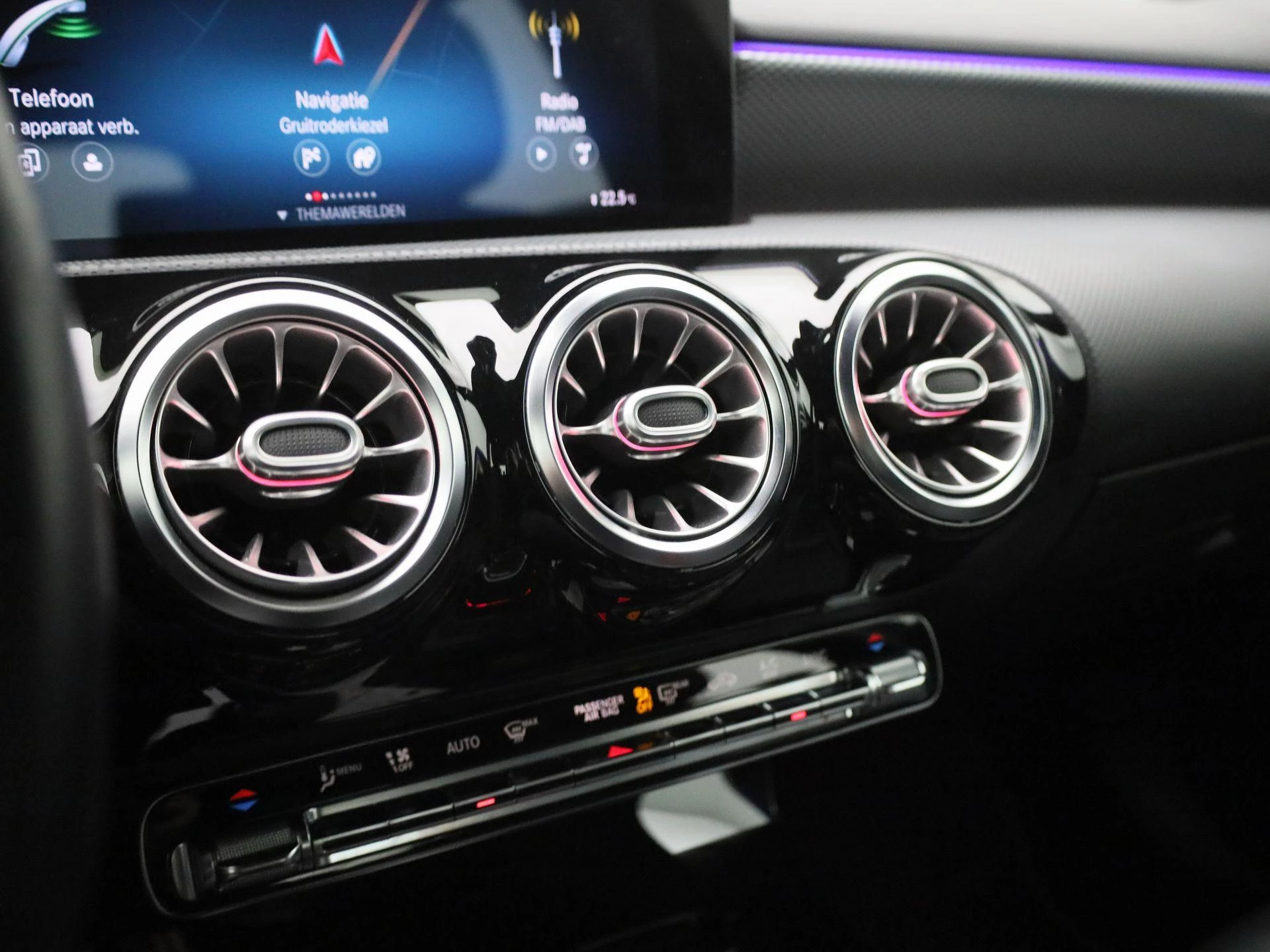 Mercedes-Benz-A-Klasse-image-15