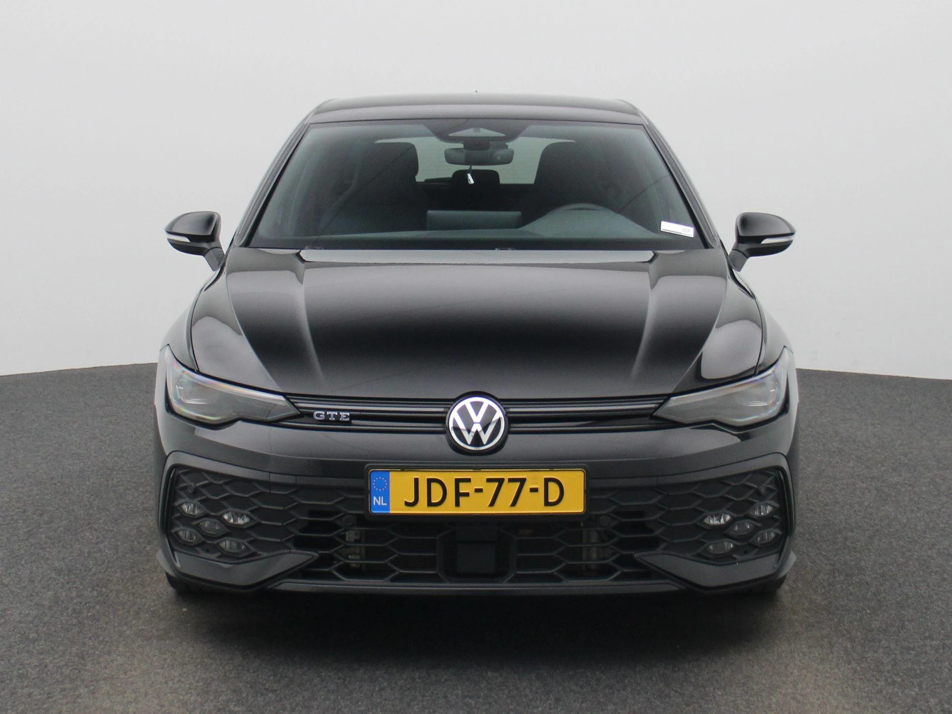Volkswagen-Golf-image-2