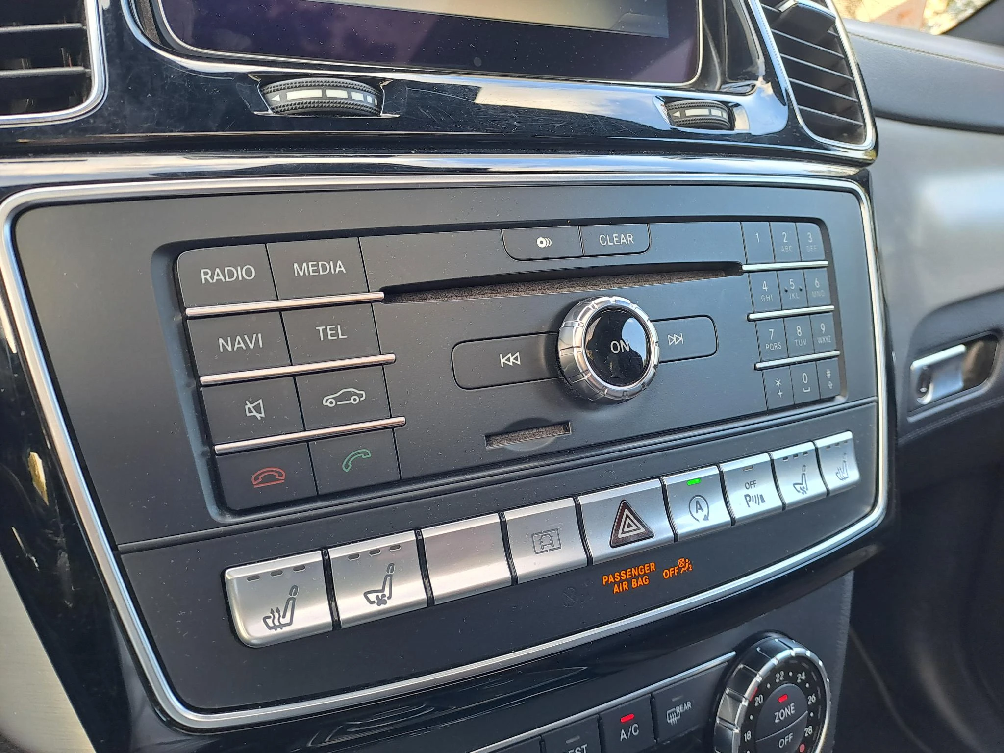 Mercedes-Benz-GLE-image-19
