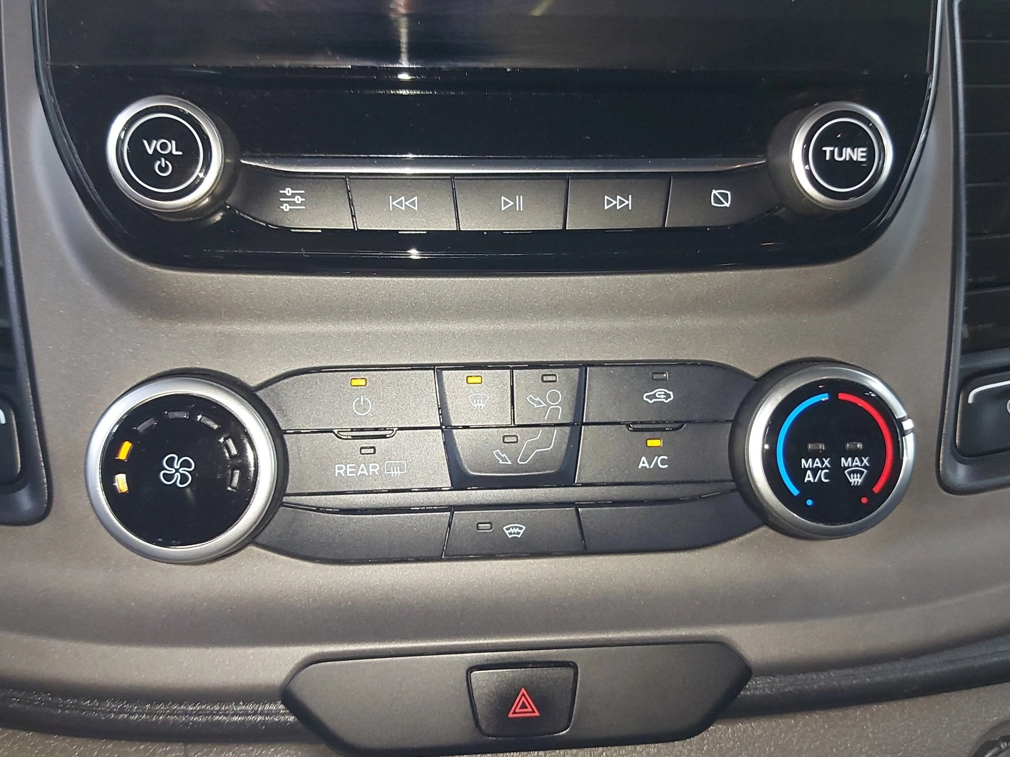Ford-Transit-image-19