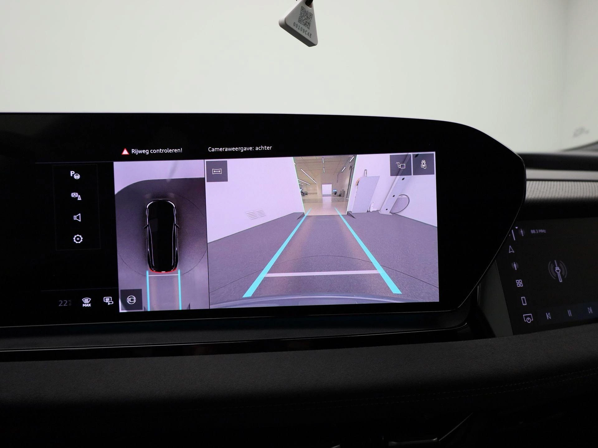 Audi-Q6 e-tron-image-34