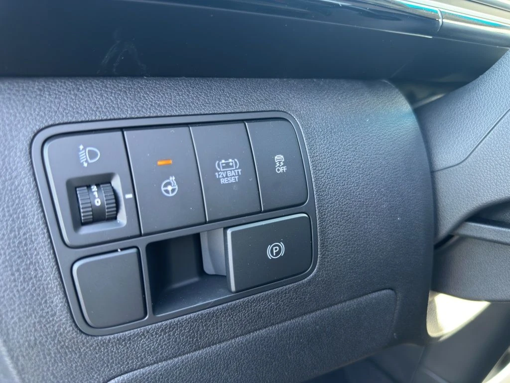 Hyundai-Staria-image-23