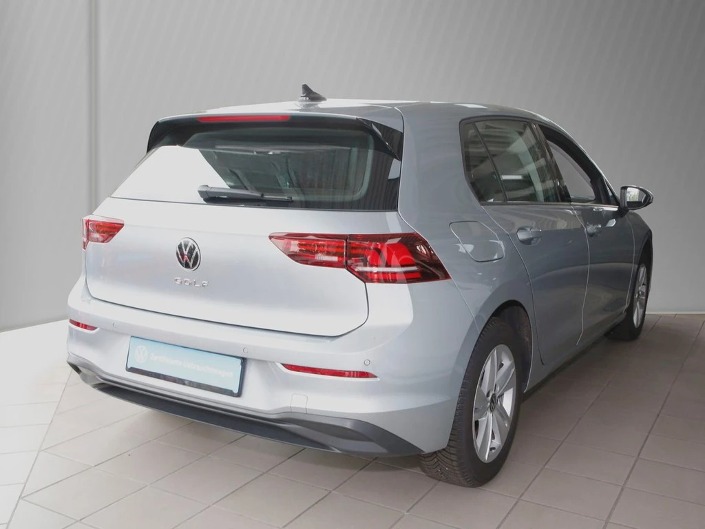 Volkswagen-Golf-image-3