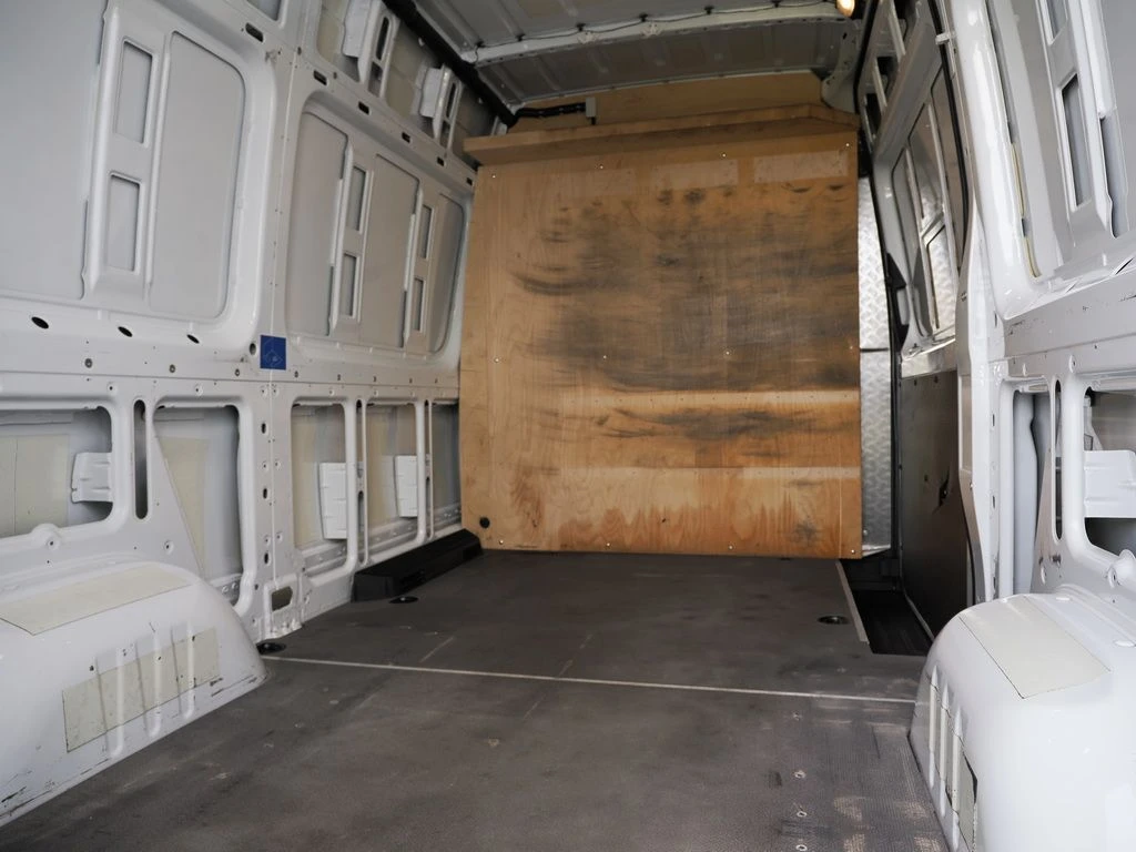 Mercedes-Benz-Sprinter 317 CDI-image-14