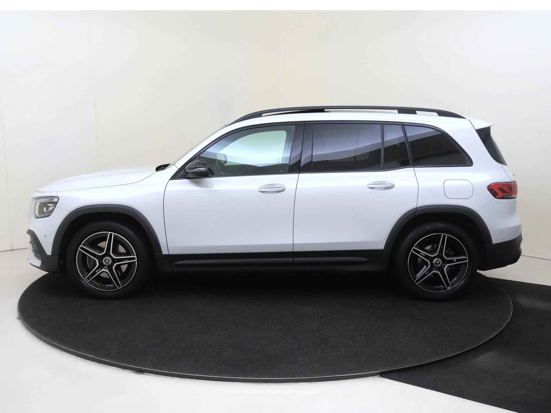 Mercedes-Benz GLB 180 Business Solution AMG