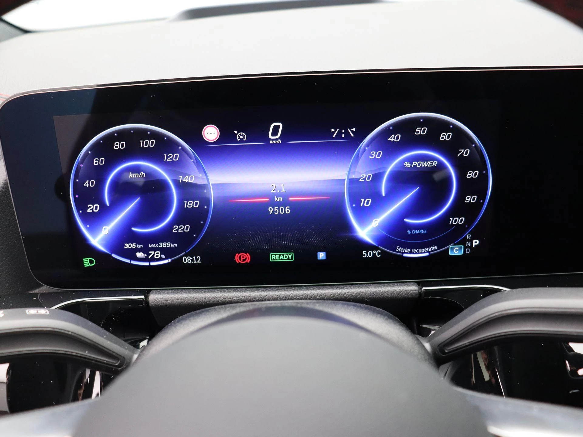 Mercedes-Benz EQA 250+ STAR EDITION + AMG + PANO DAK + BURMESTER + TREKHAAK + HEAD UP