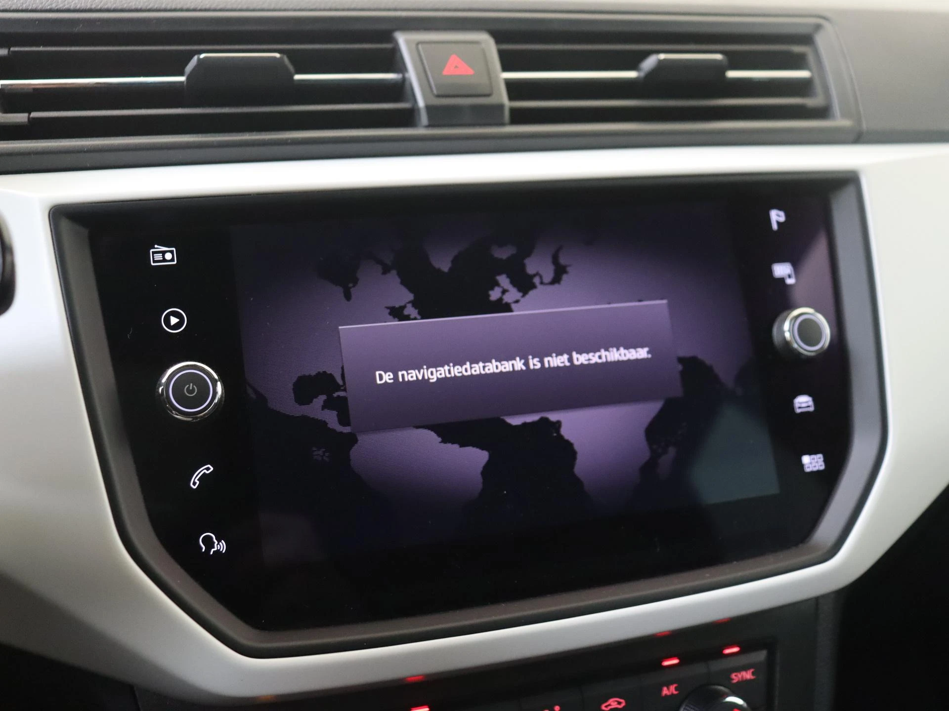 SEAT-Arona-image-17