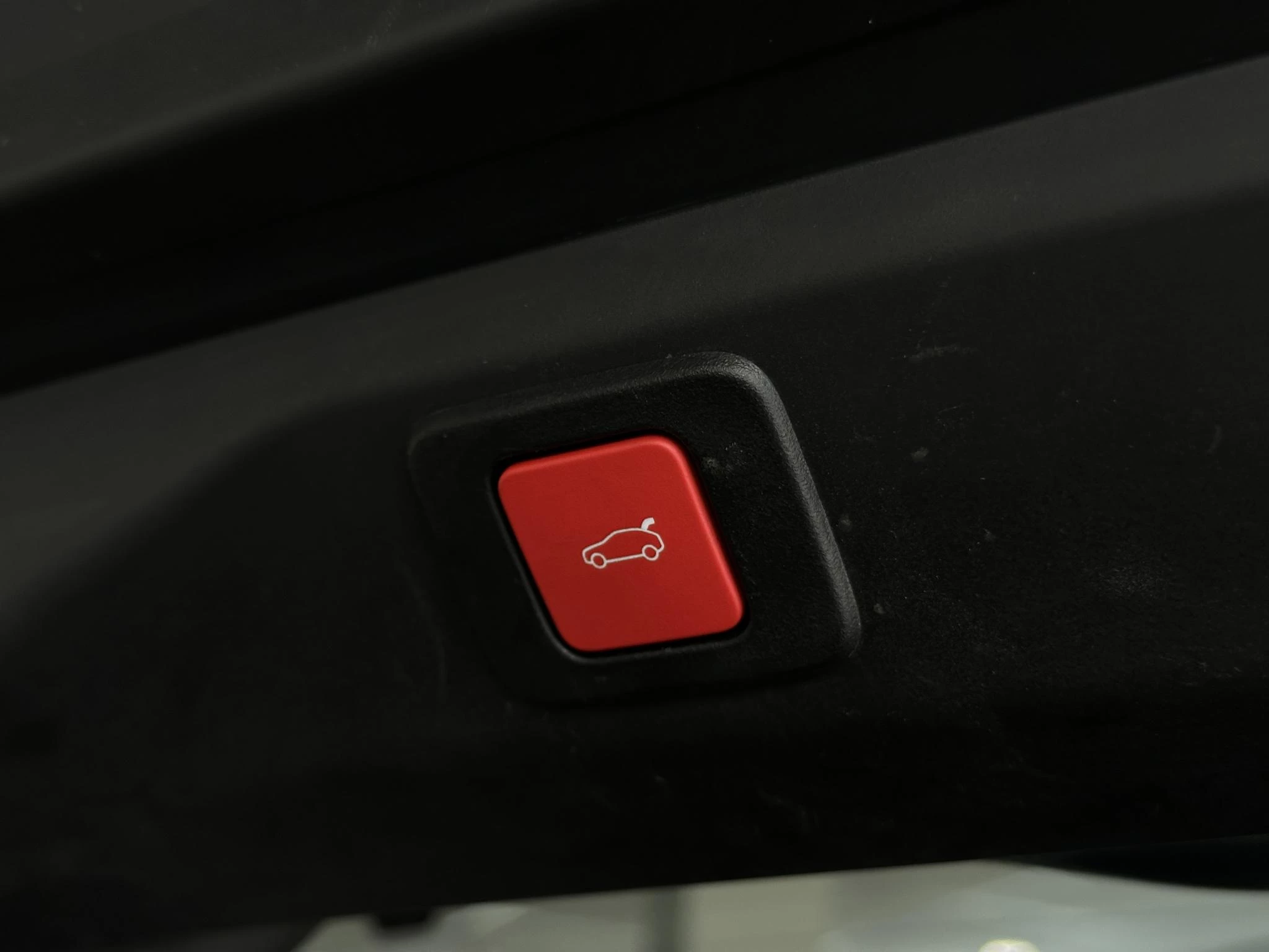 Peugeot-e-3008-image-11