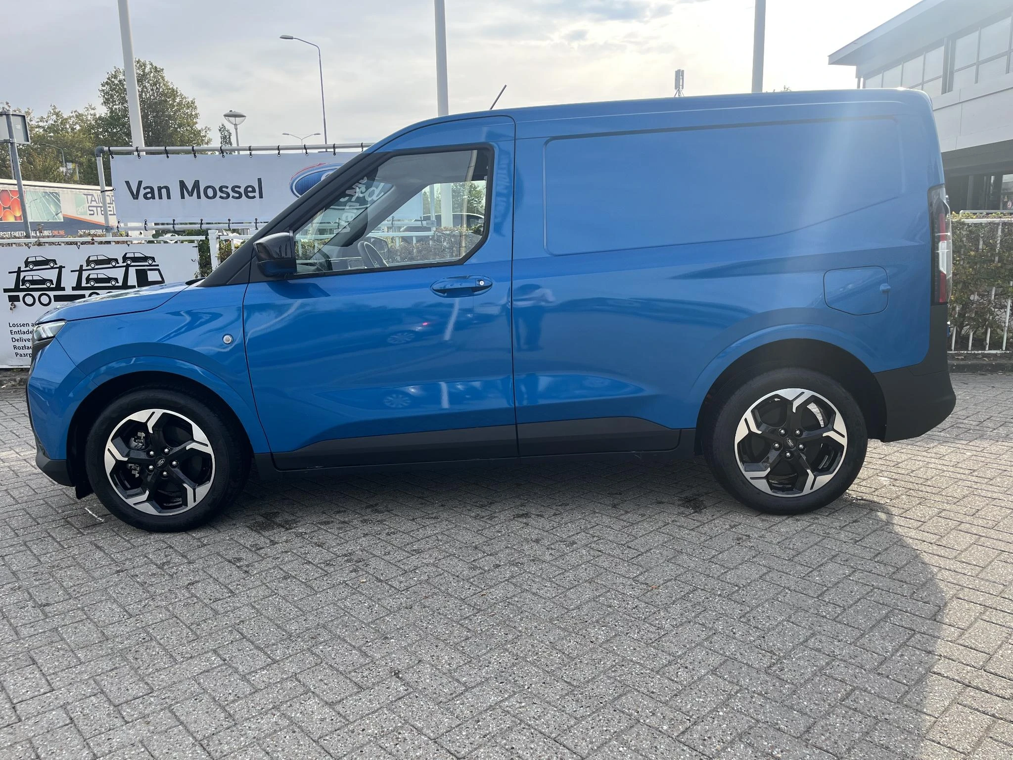 Ford-E-Transit-image-5