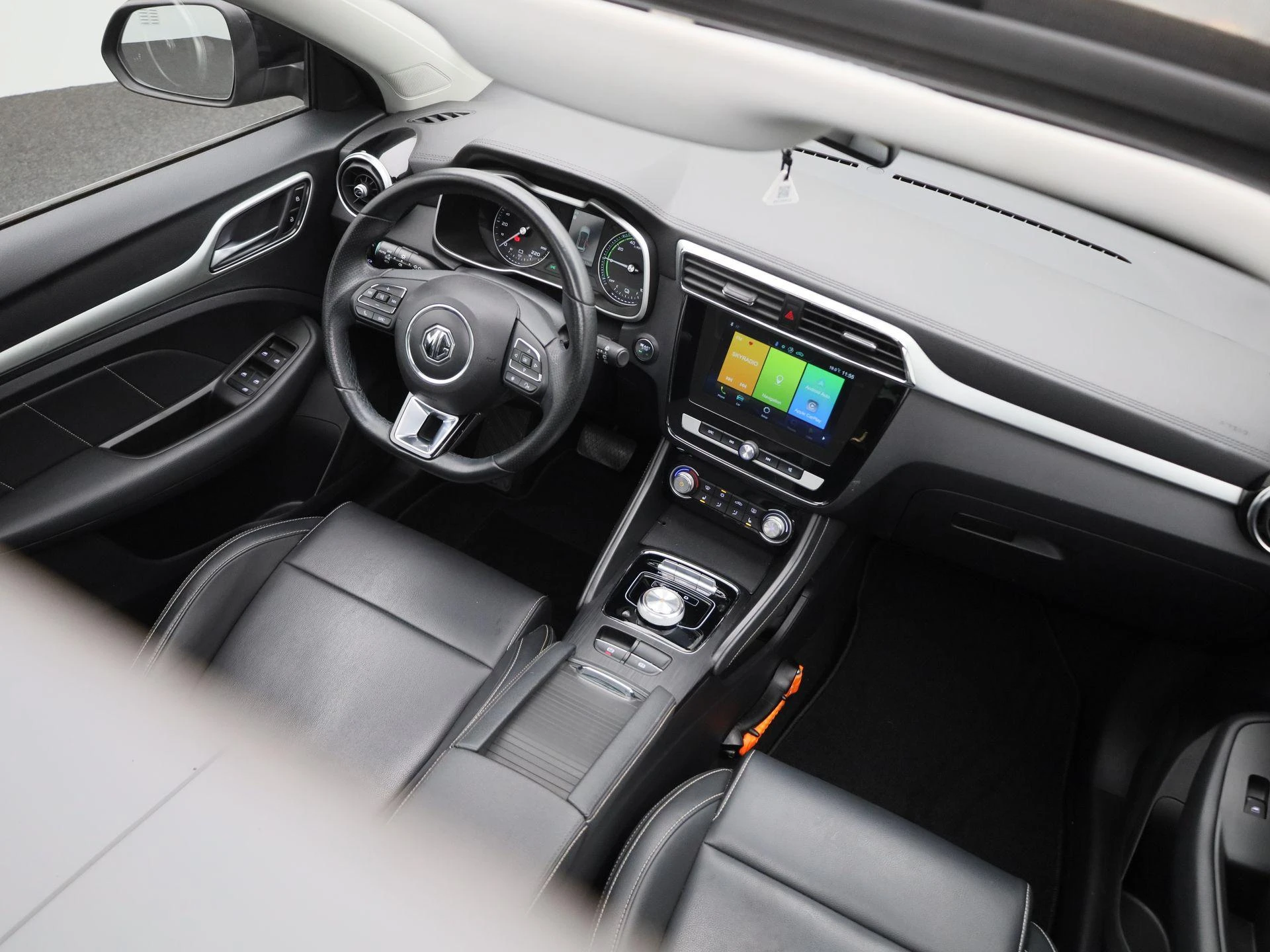 MG-ZS EV-image-35