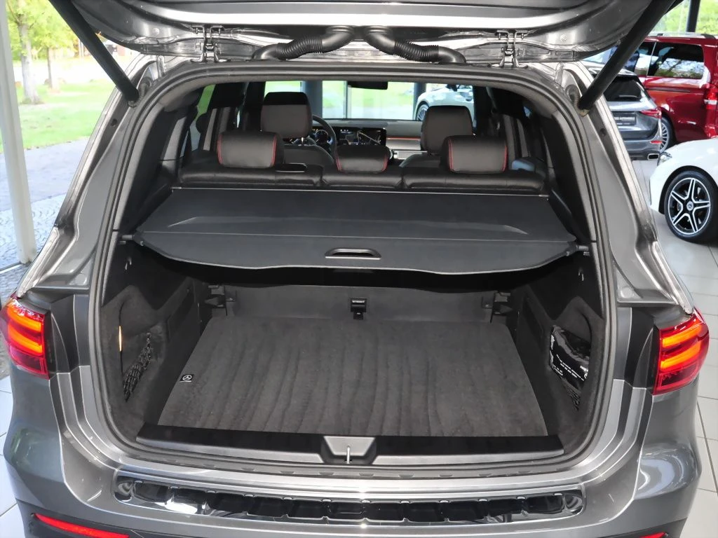 Mercedes-Benz-GLB 200 d-image-14