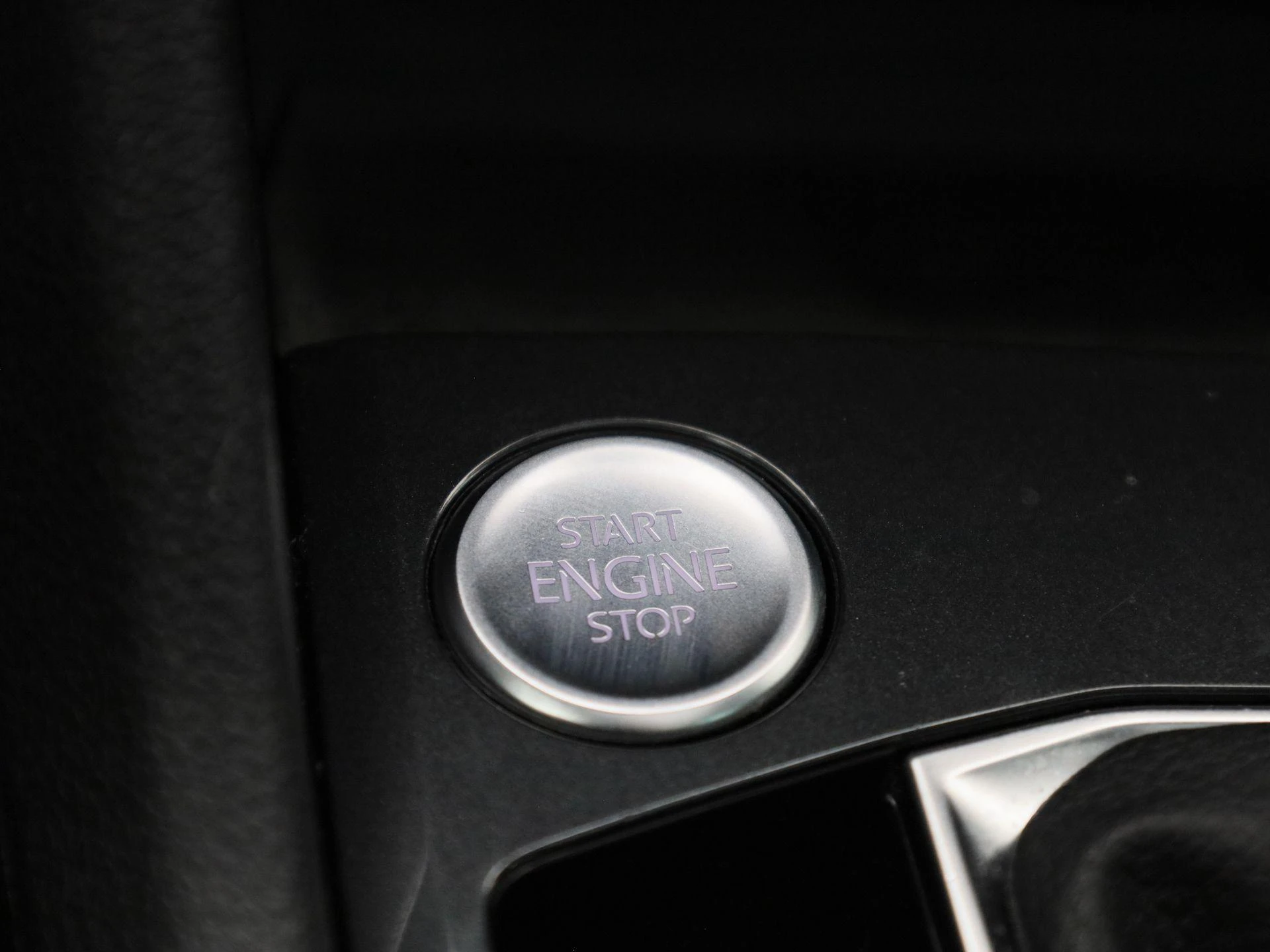 Volkswagen-Tiguan-image-23