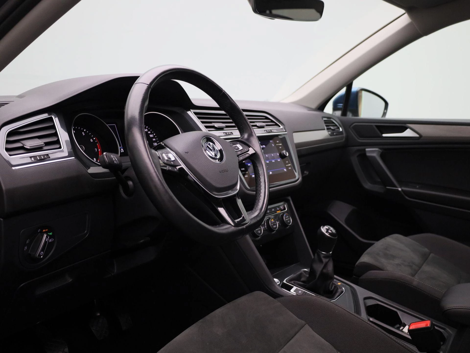 Volkswagen-Tiguan Allspace-image-31
