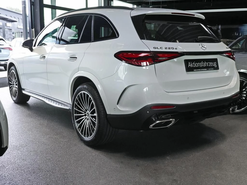 Mercedes-Benz-GLC 220 d-image-4