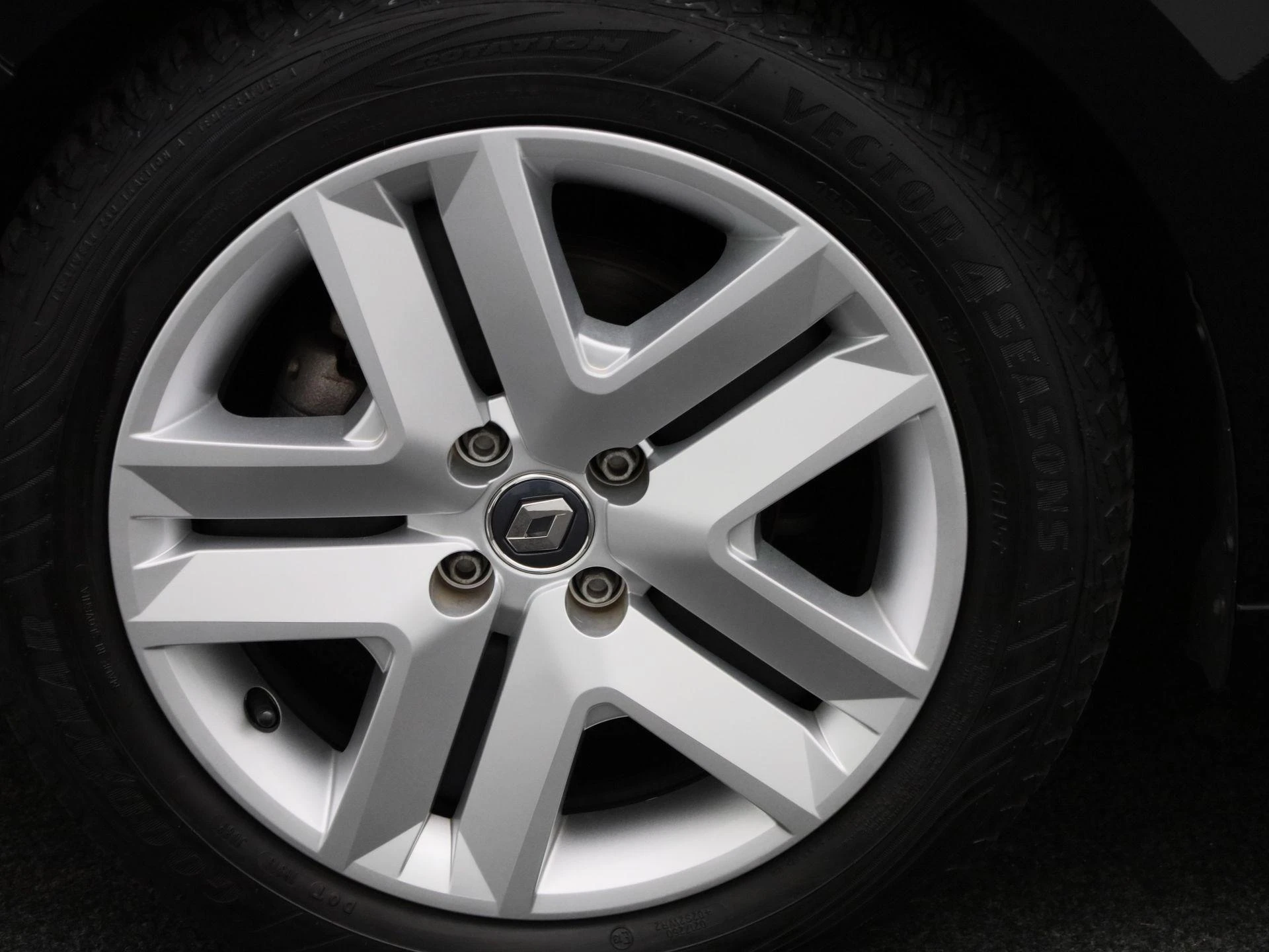 Renault-Clio-image-11