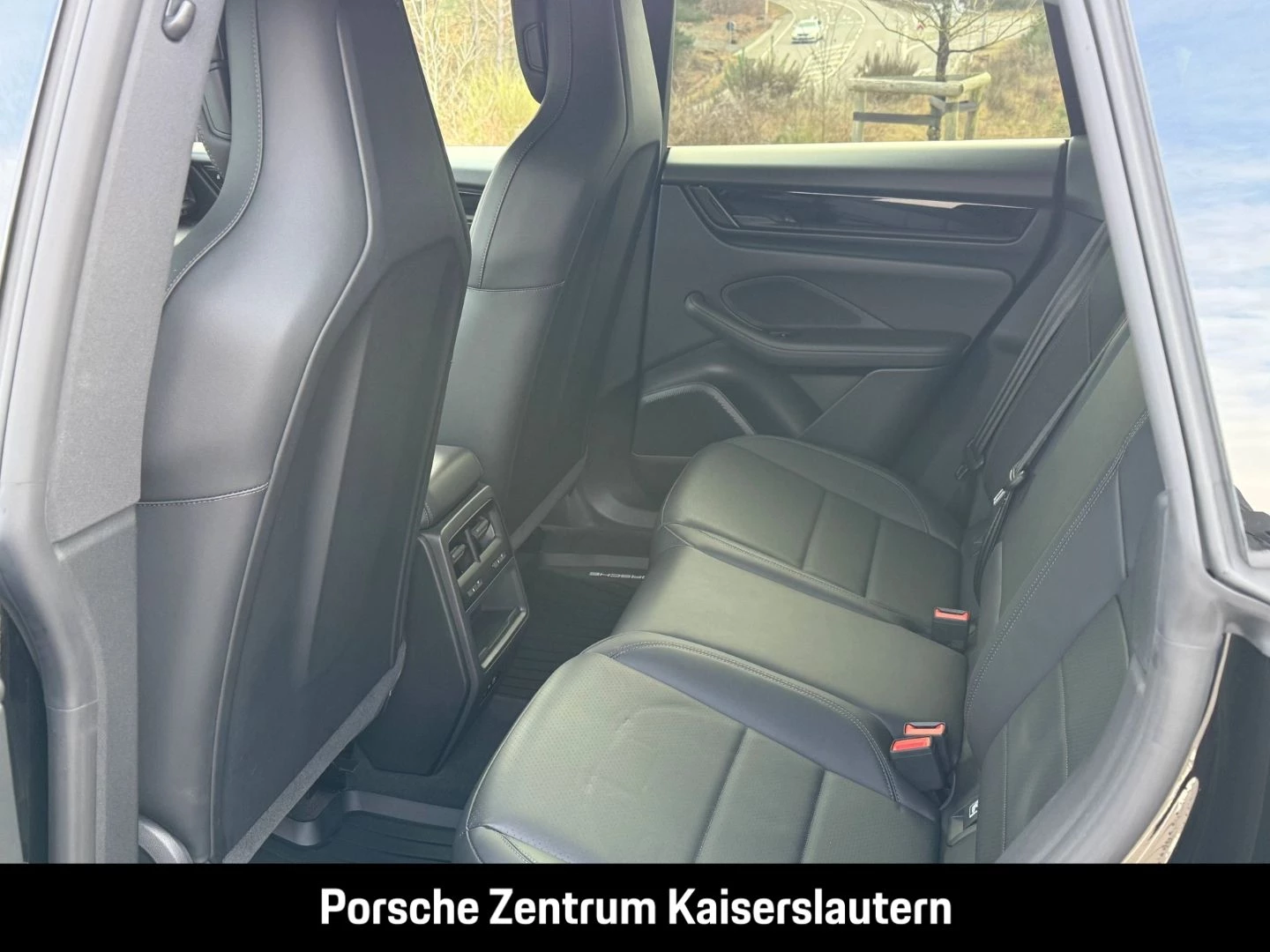 Porsche Macan 4 HA-Lenkung Head-Up Abstandstempomat LED -MK2 Macan 4 HA-Lenkung Head-Up Abstandstempomat LED -