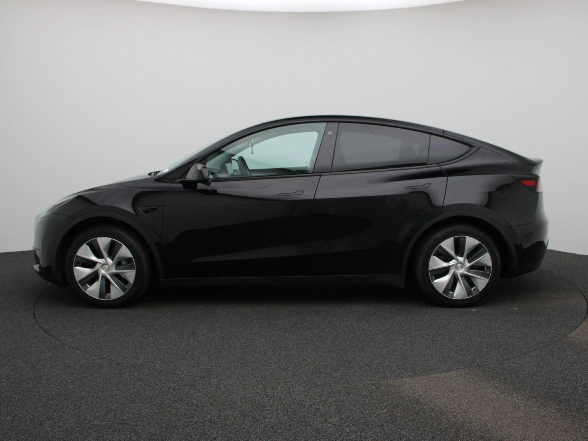 Tesla Model Y Hinterradantrieb RWD