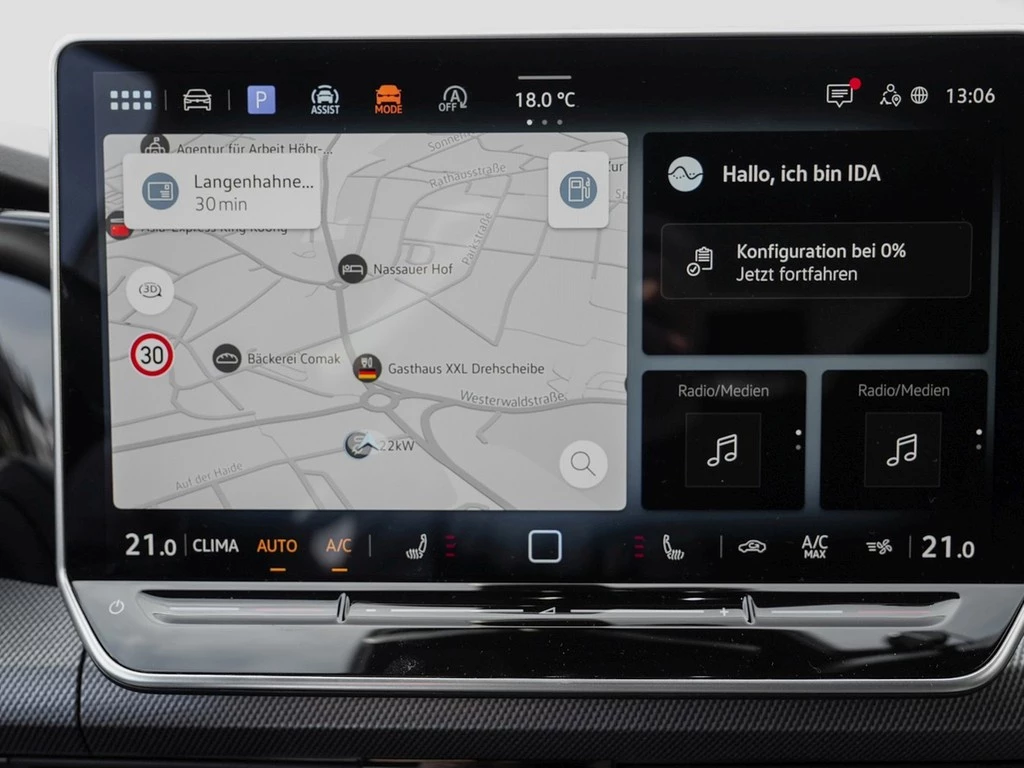 Volkswagen-Golf-image-12