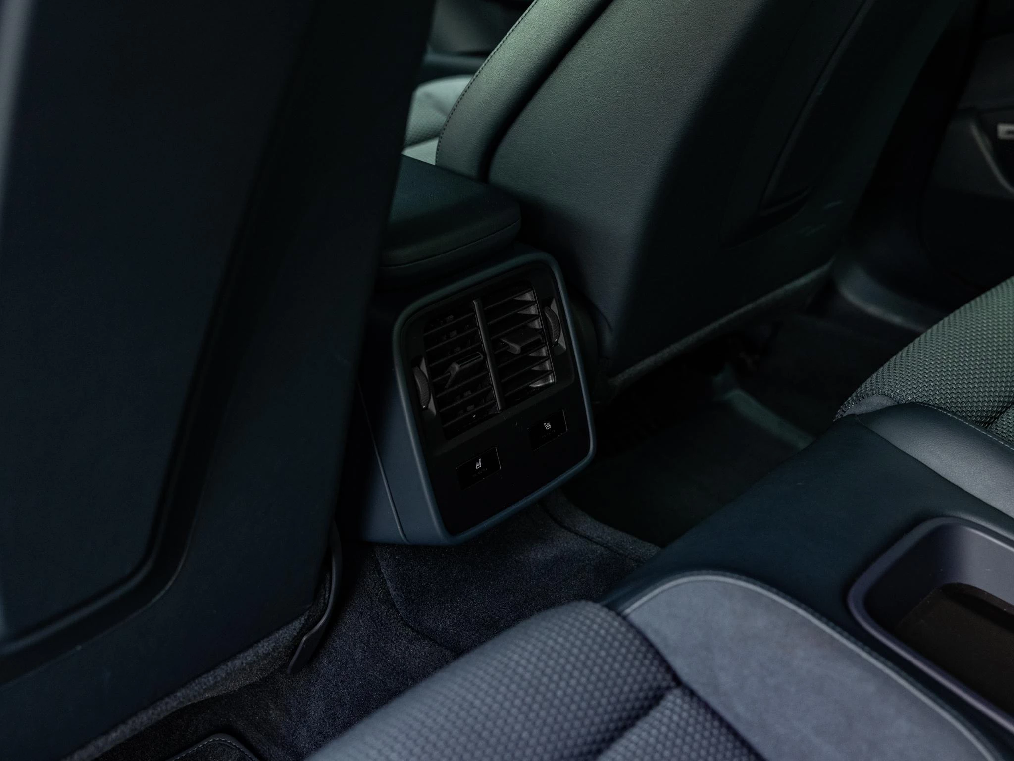Porsche-Taycan-image-37