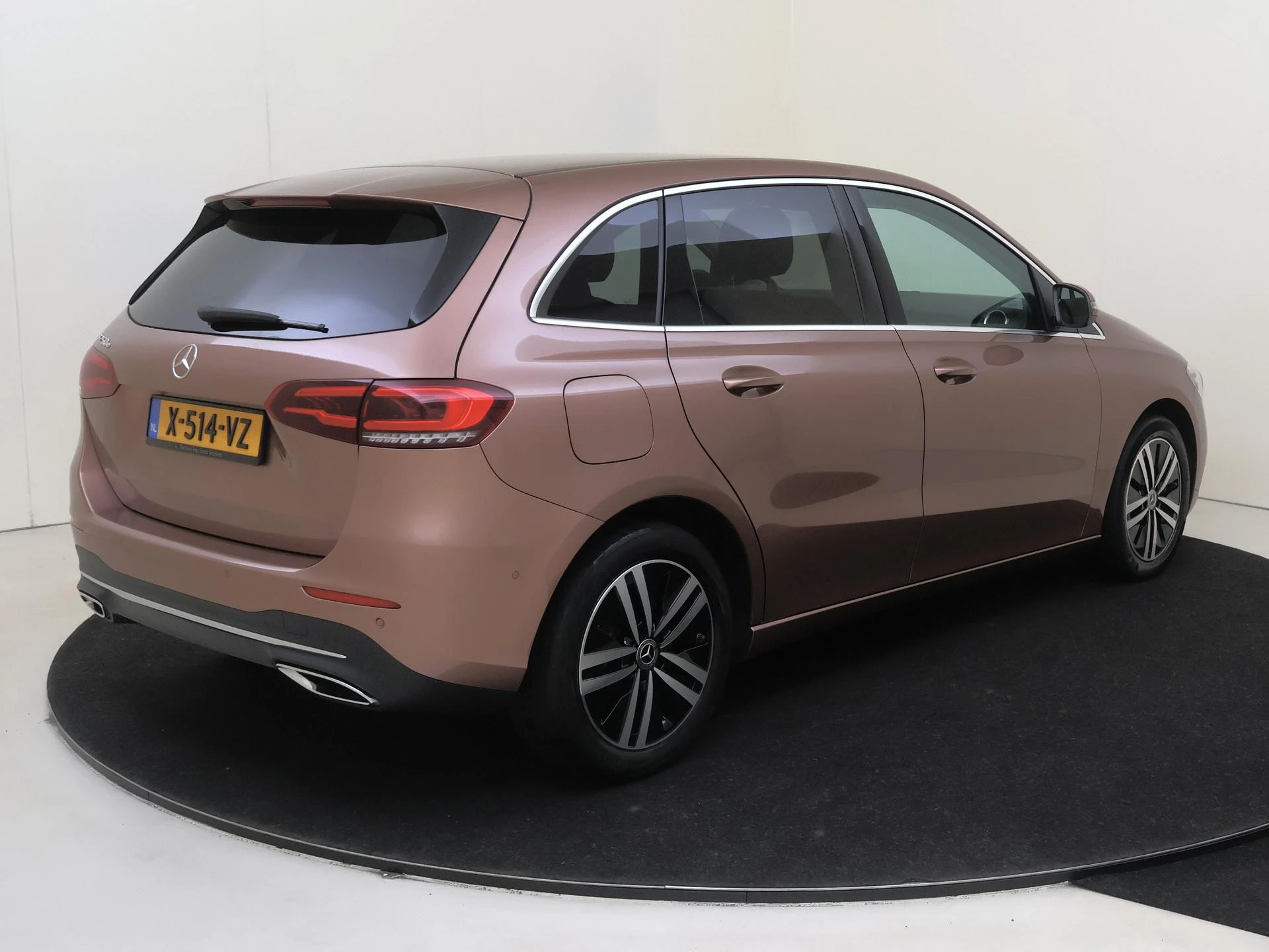 Mercedes-Benz-B-Klasse-image-1