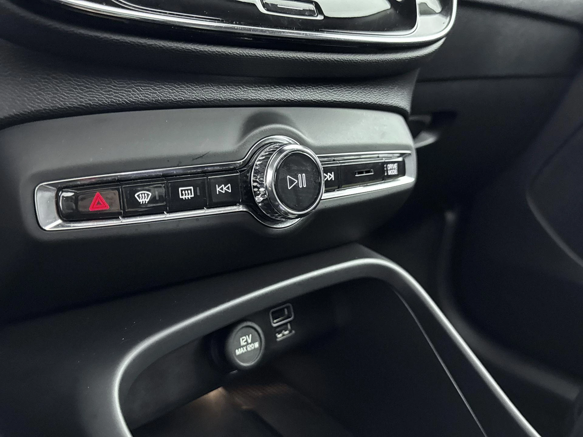 Volvo-XC40-image-11
