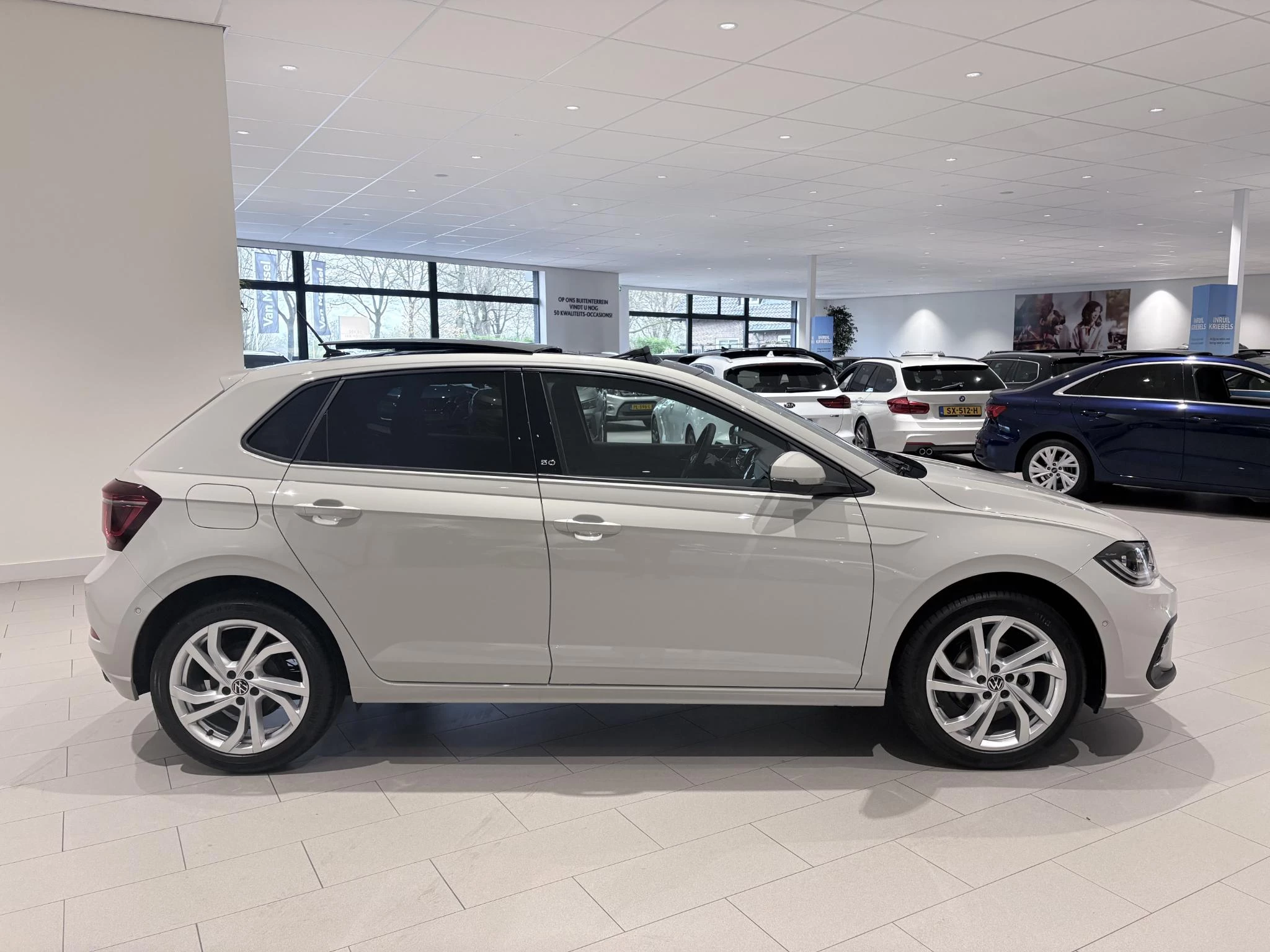 Volkswagen-Polo-image-6